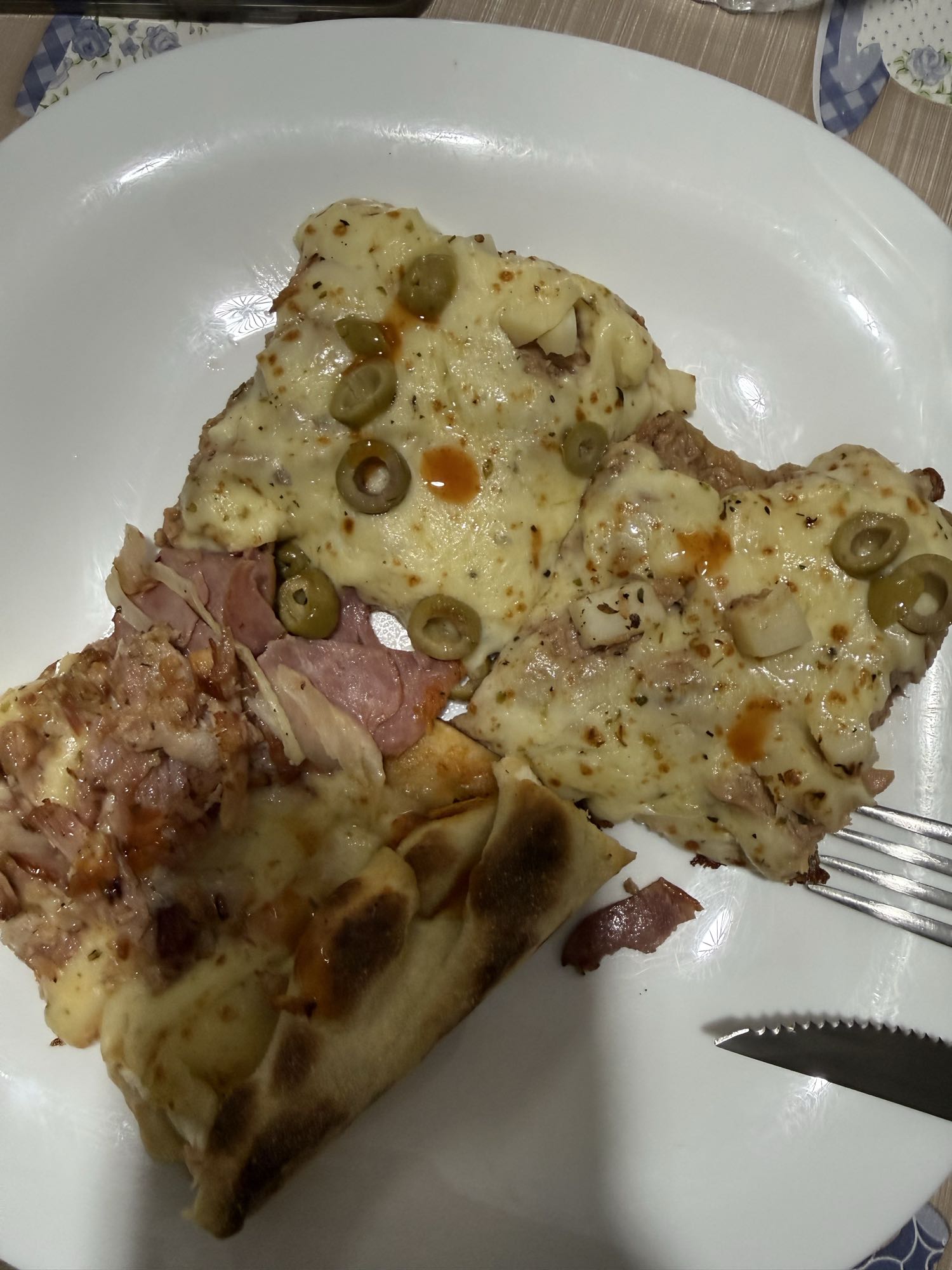 Fatias de pizza mista