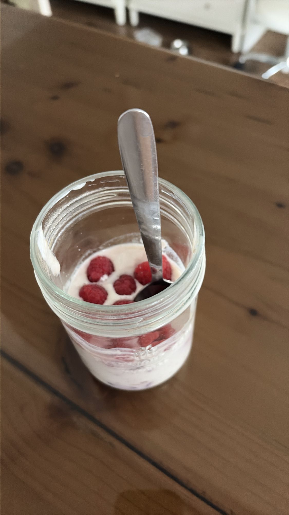 Iaurt cu afine și zmeură