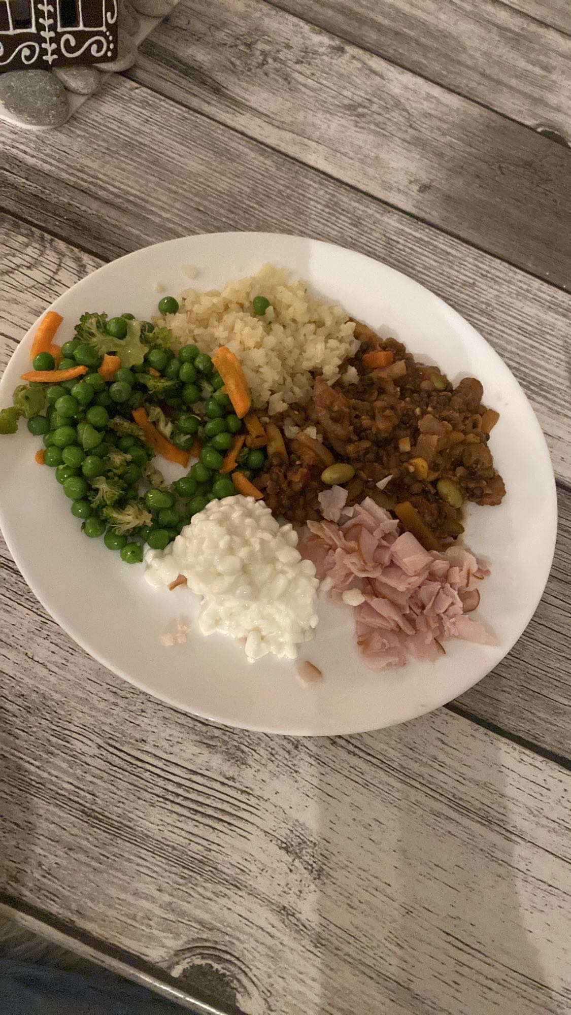 Blandad tallrik med grönsaker