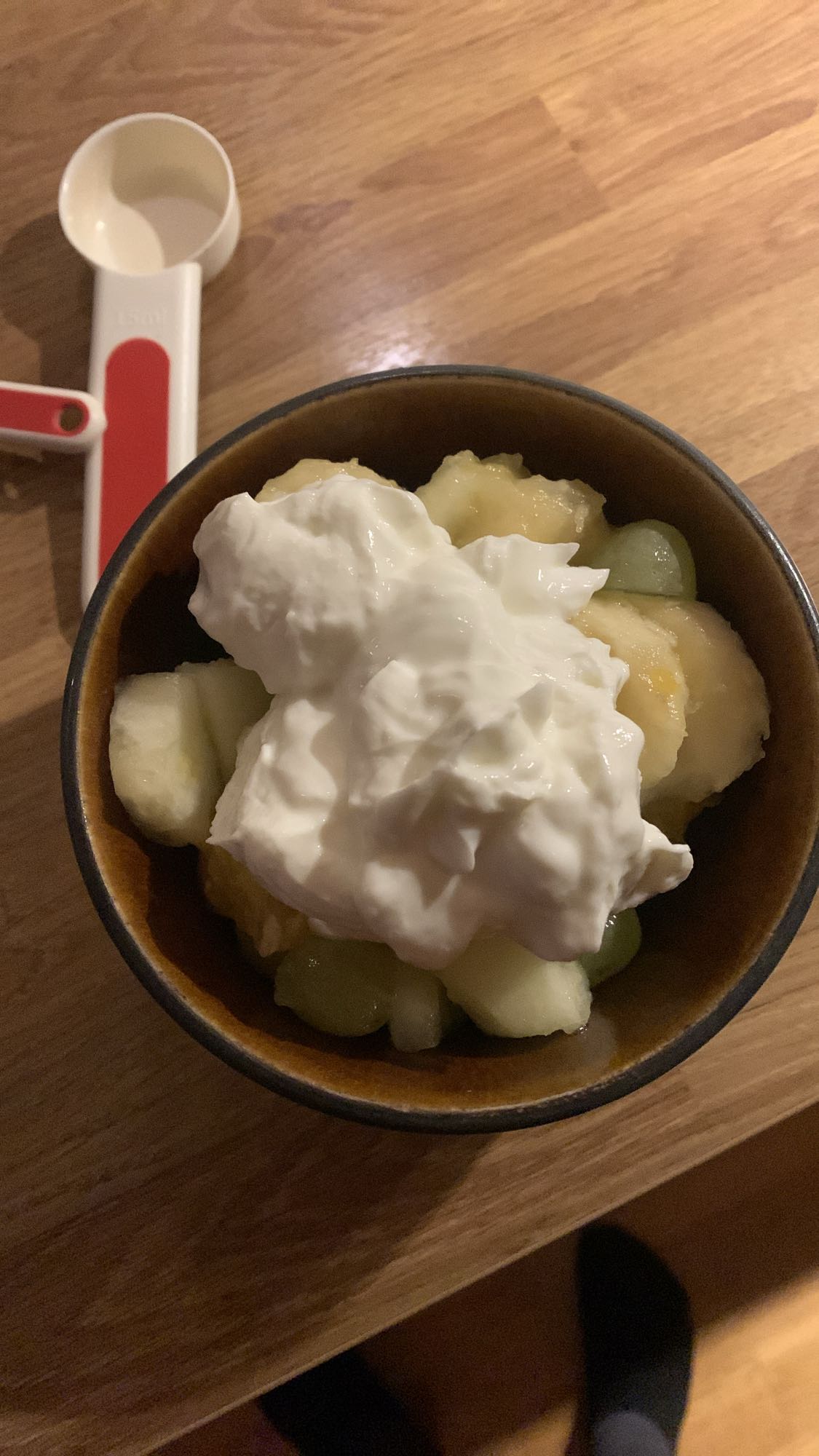 Fruktsallad med yoghurt