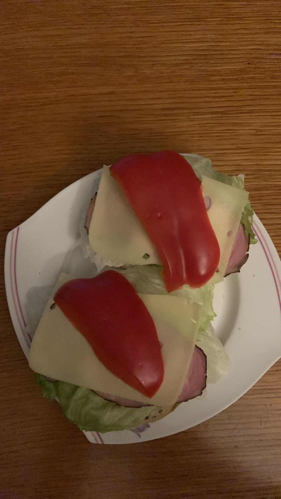 Kanapki z szynką i serem