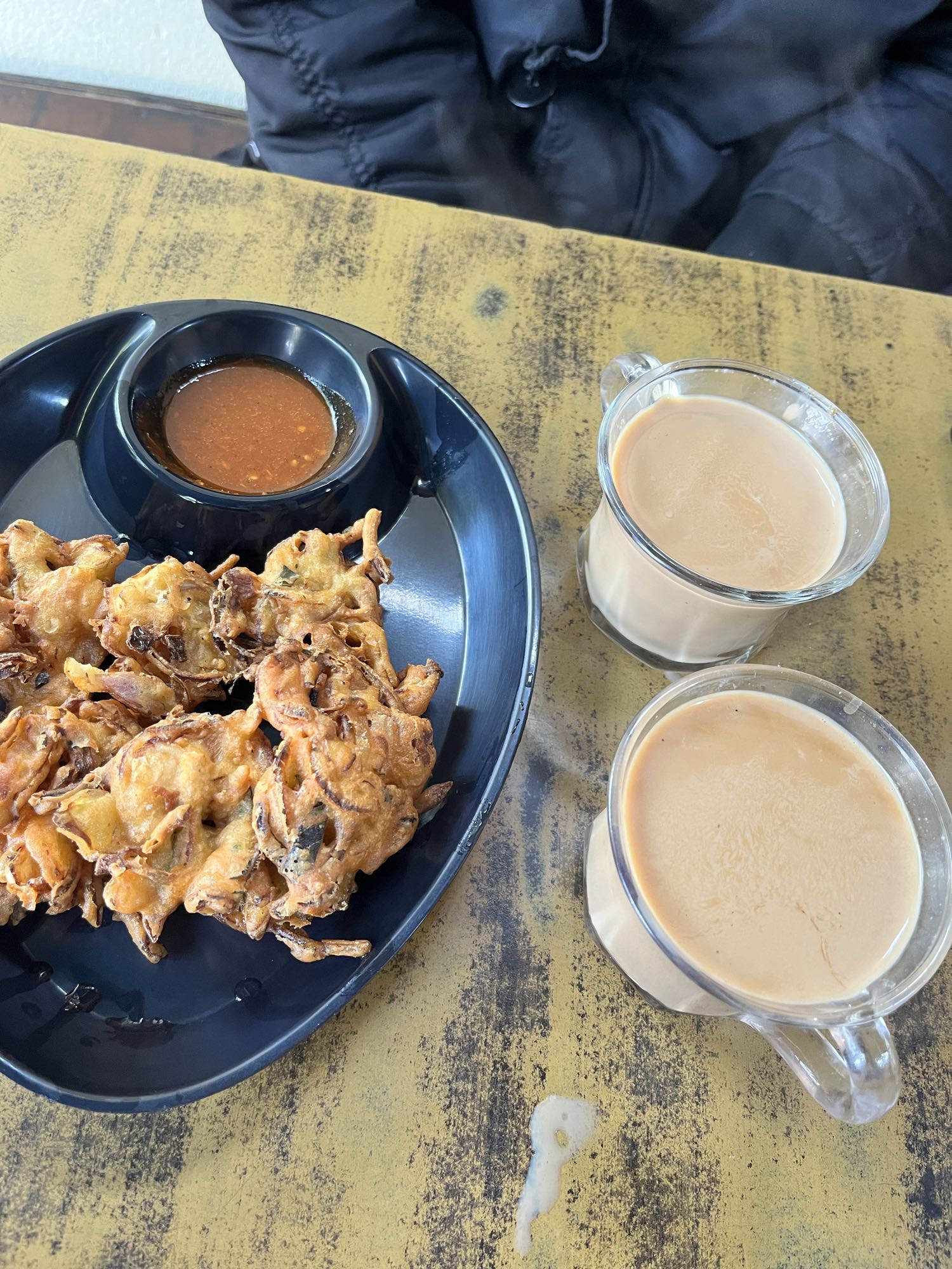 Pakora with chai