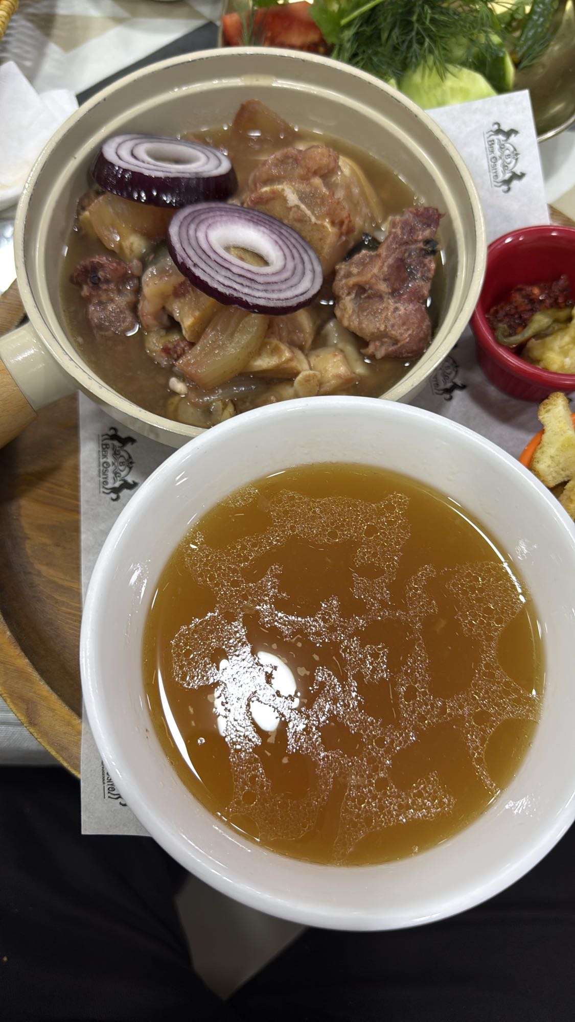 говяжий бульон с мясом