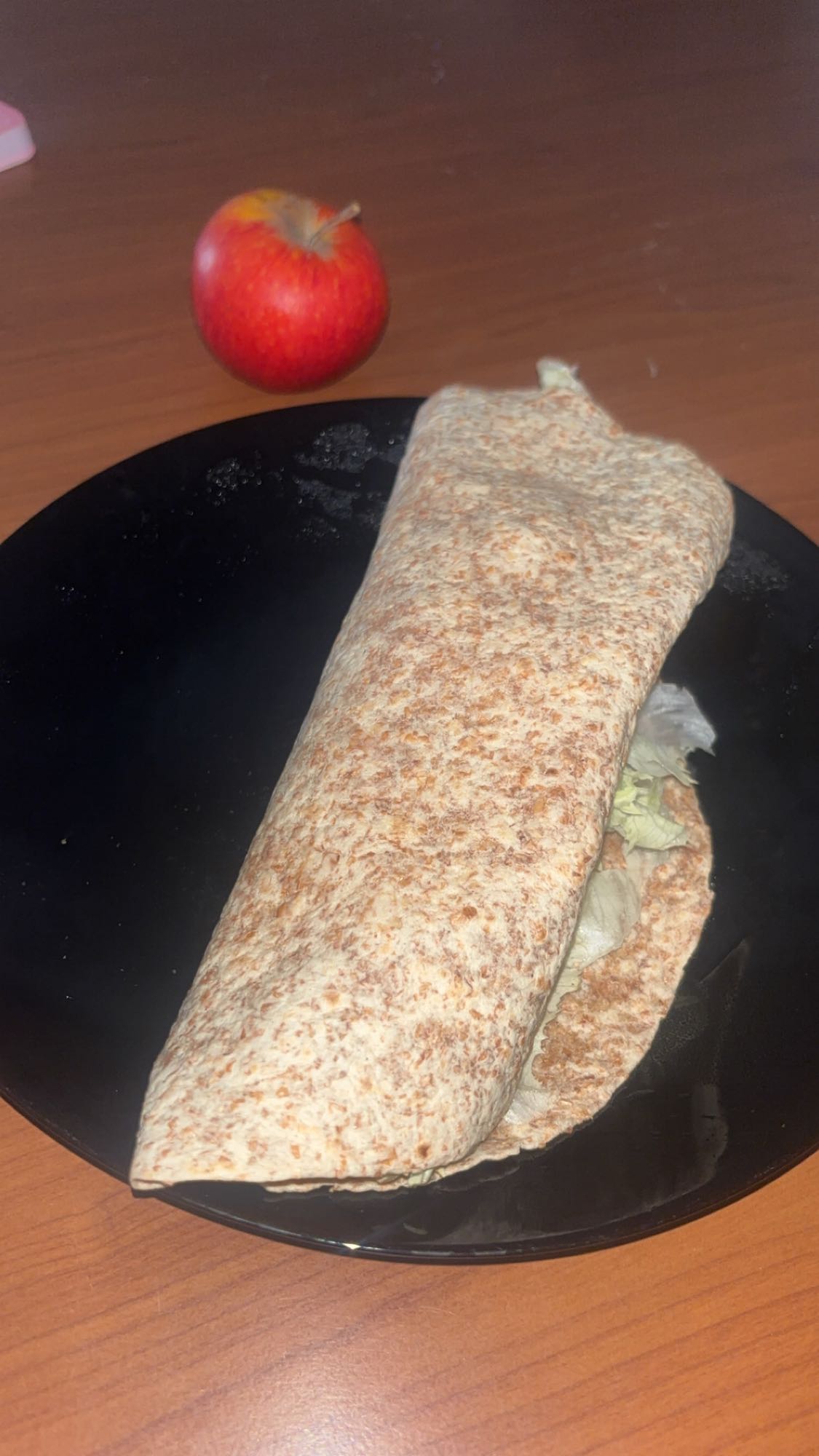 Saumon sauce citron, wrap et pomme