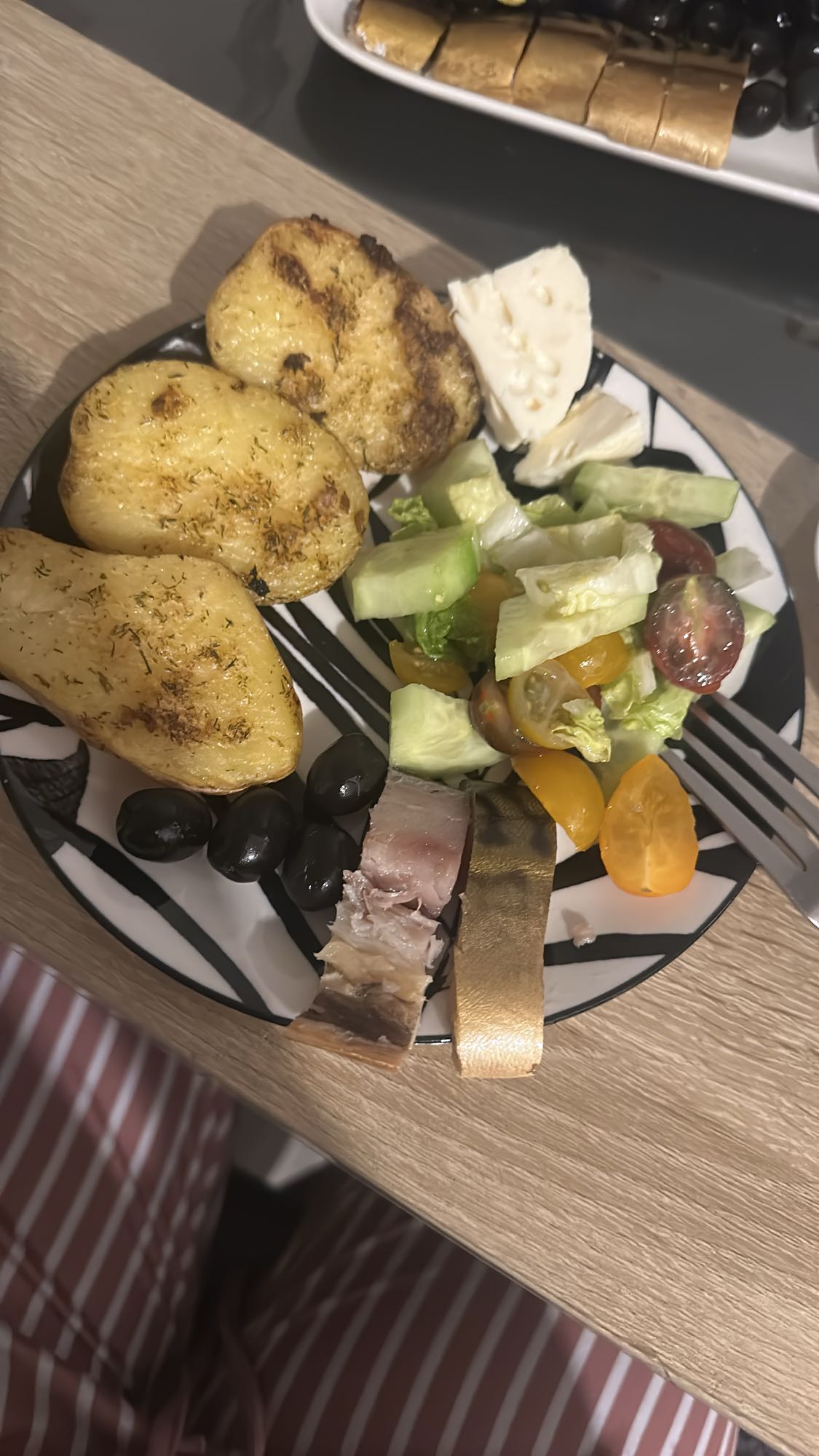 Platou rustic cu cartofi