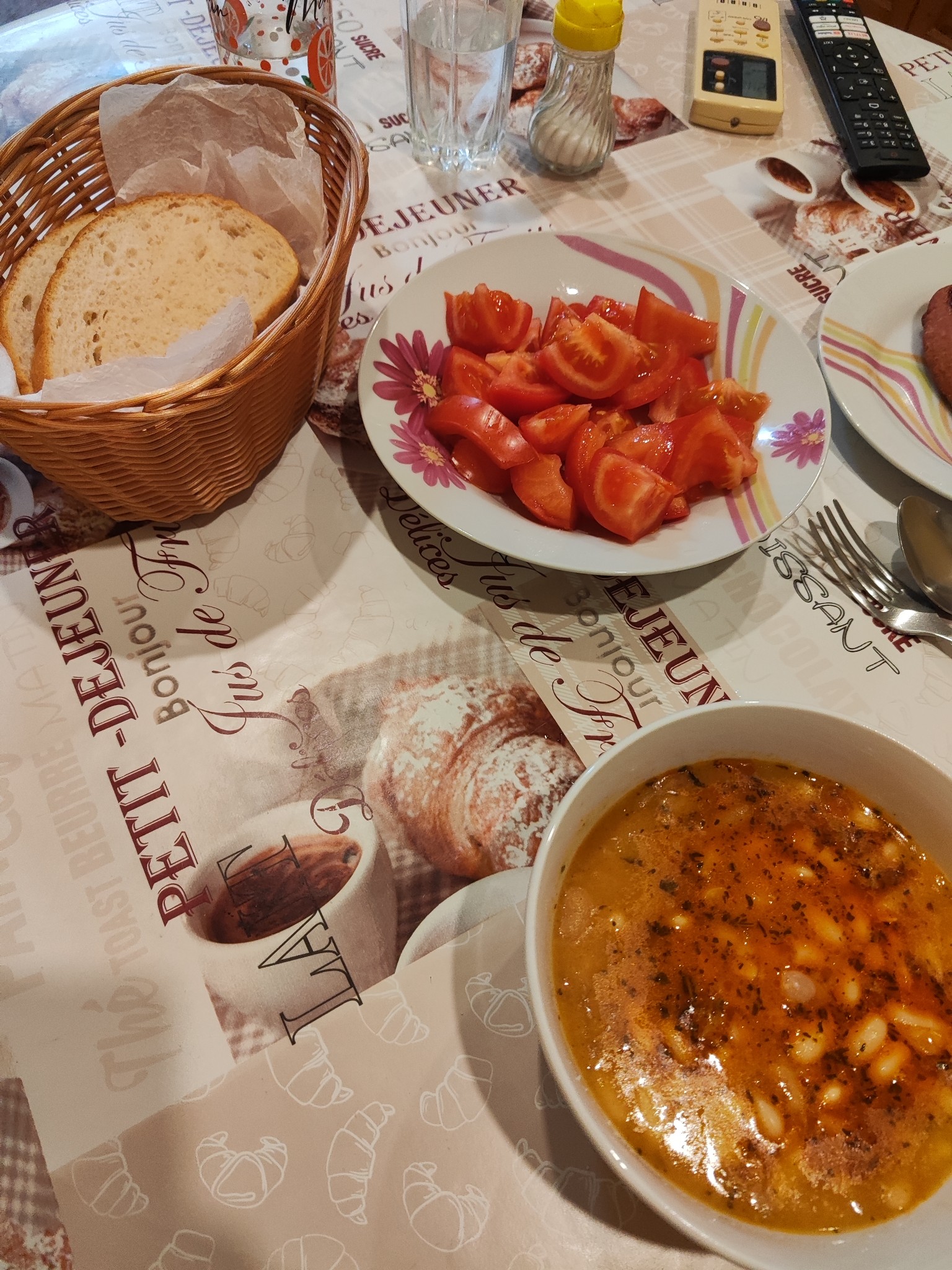 Bean soup with bread