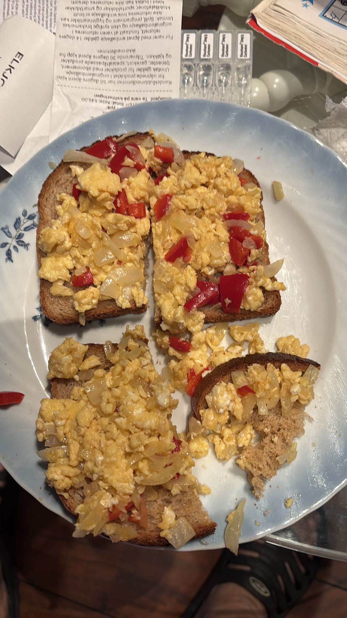 Eggerøre på grovbrød