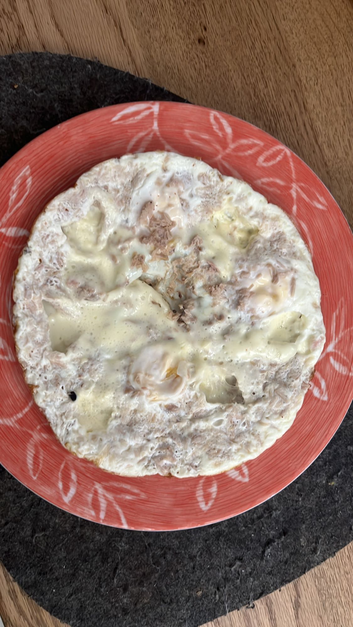 Ton balıklı yumurta