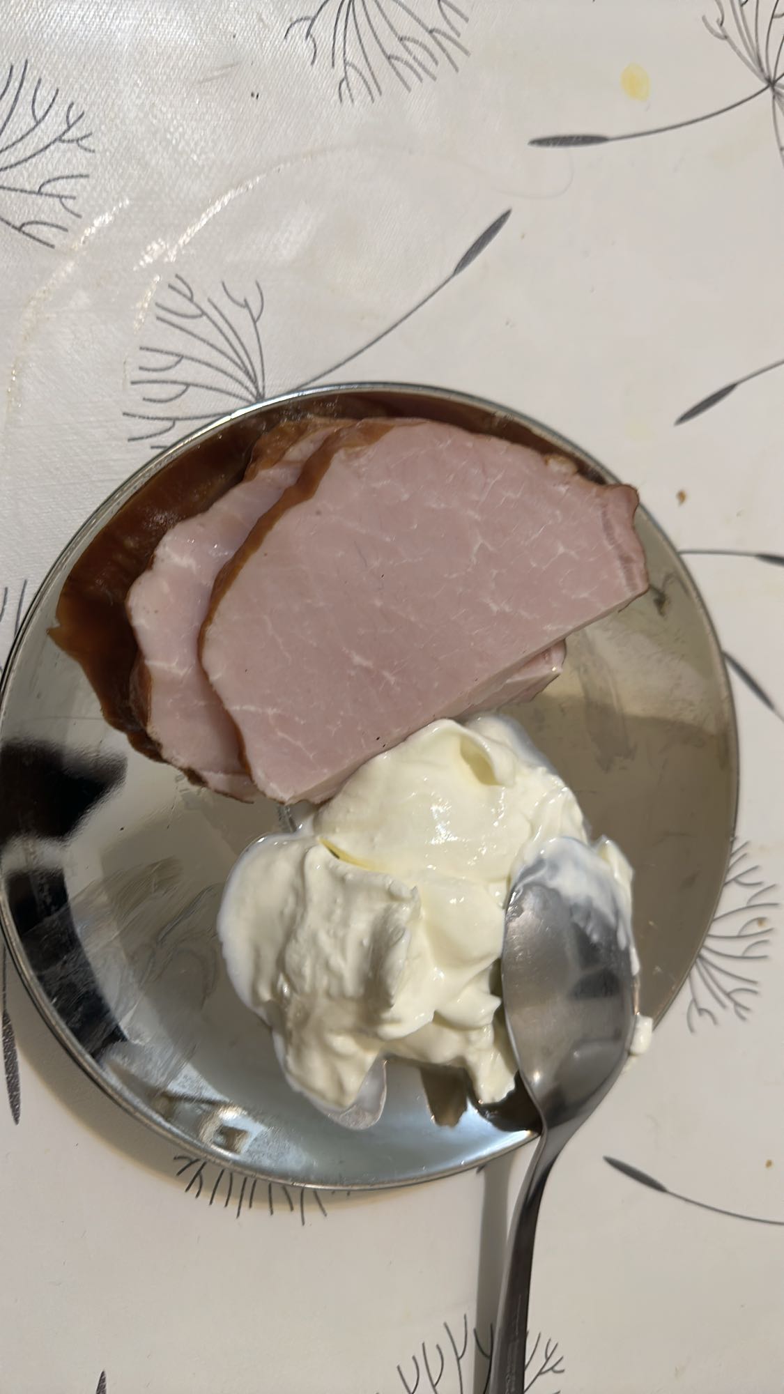 Ham and yogurt plate