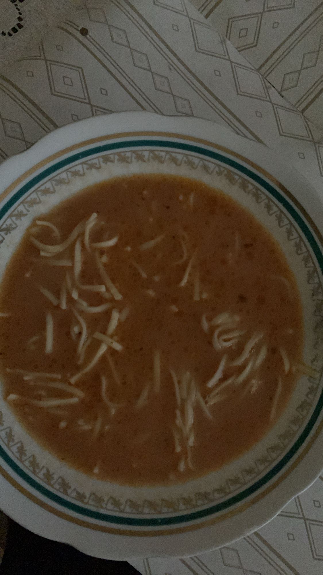 zupa pomidorowa z makaronem