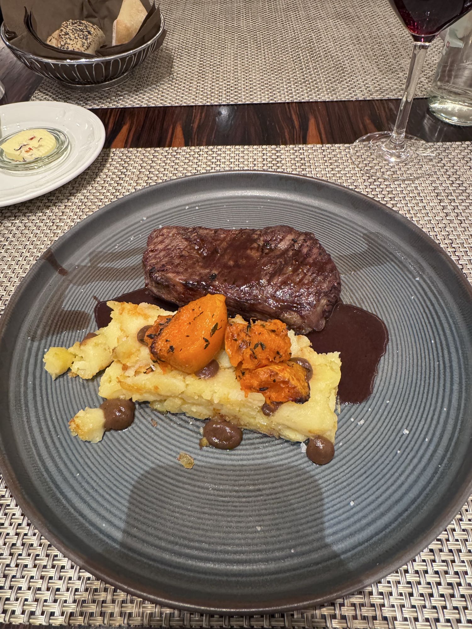 Bistecca con purè e verdure