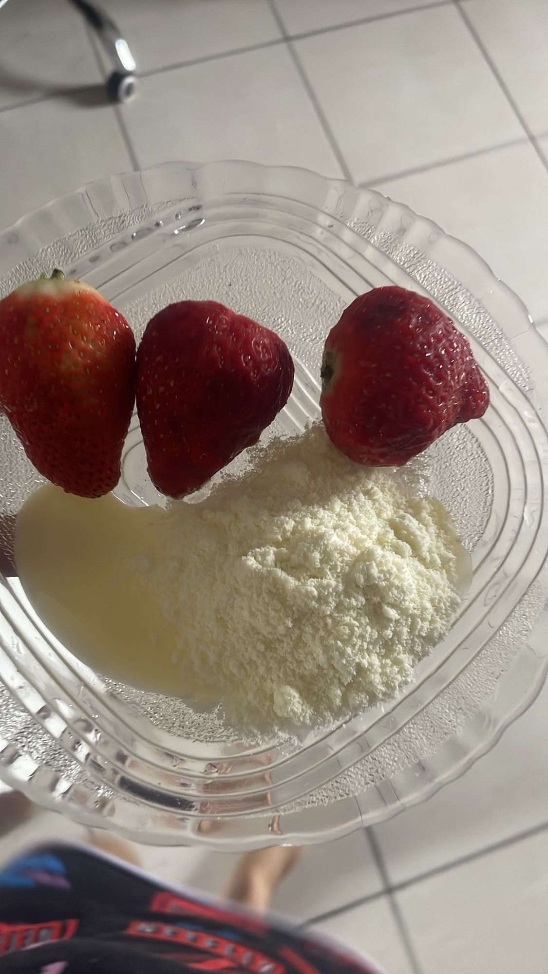 Morango com leite em pó