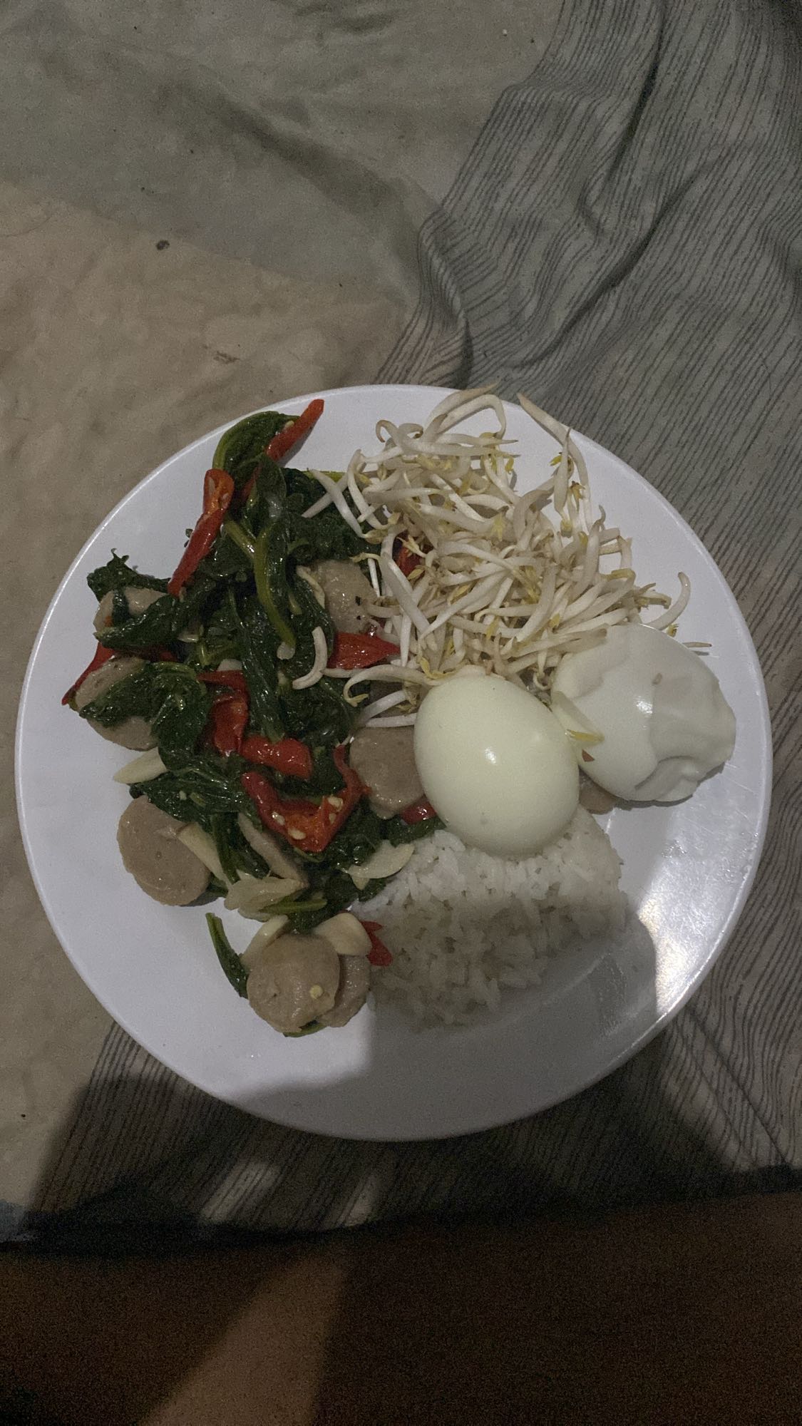 Nasi telur dan sayur