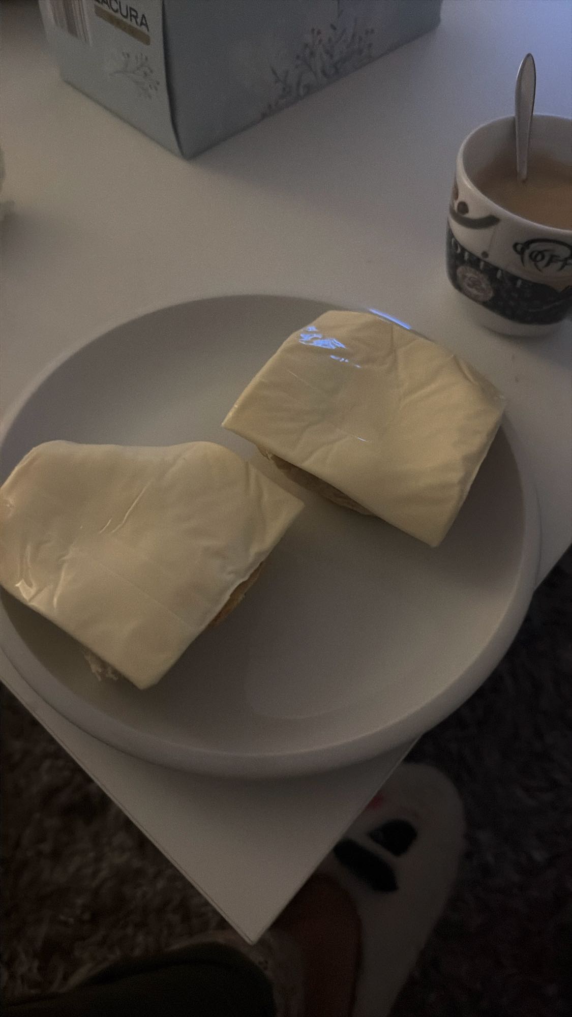 Sandviç peynirli ekmek