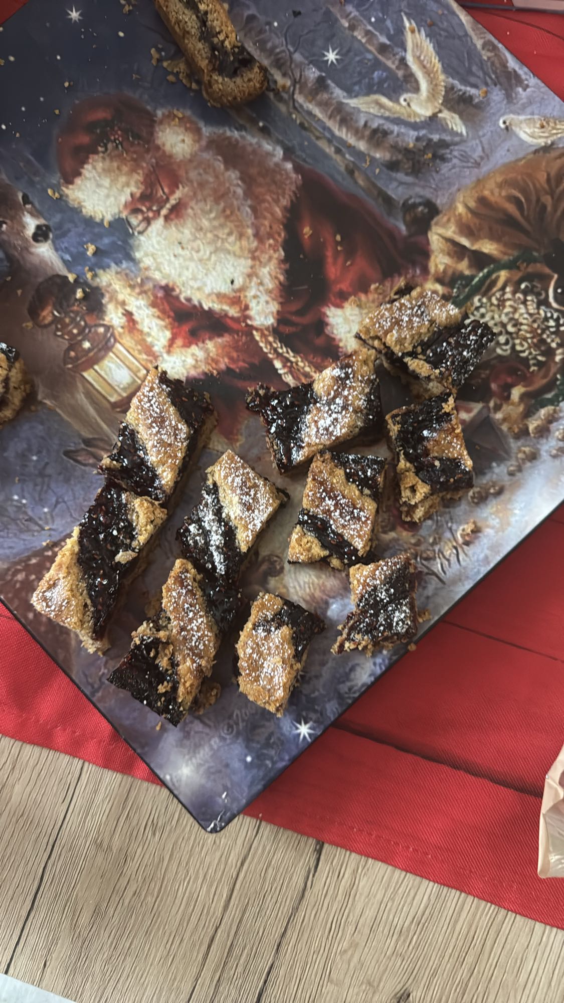 Weihnachtskekse mit Marmelade