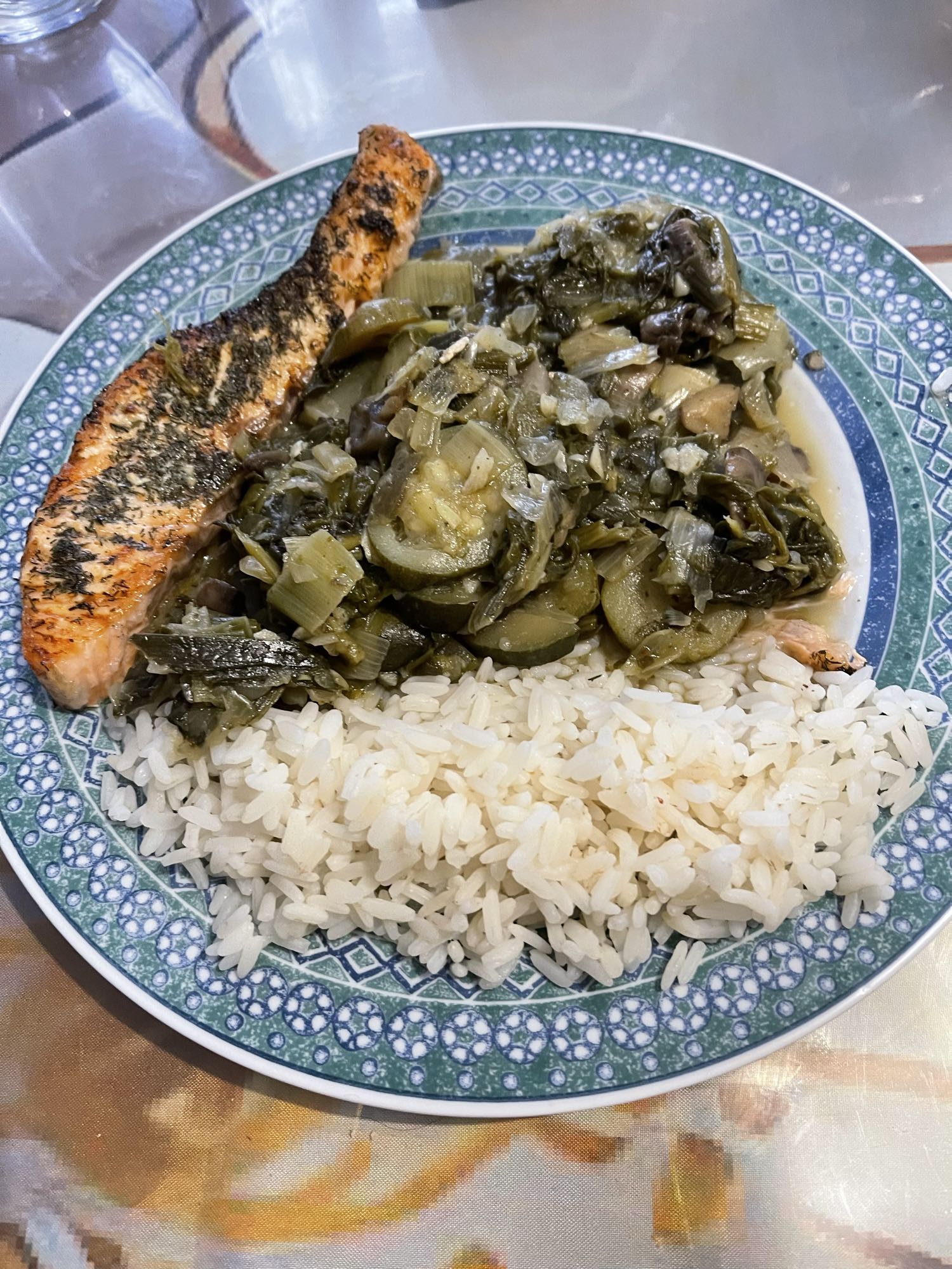 Saumon, riz et légumes