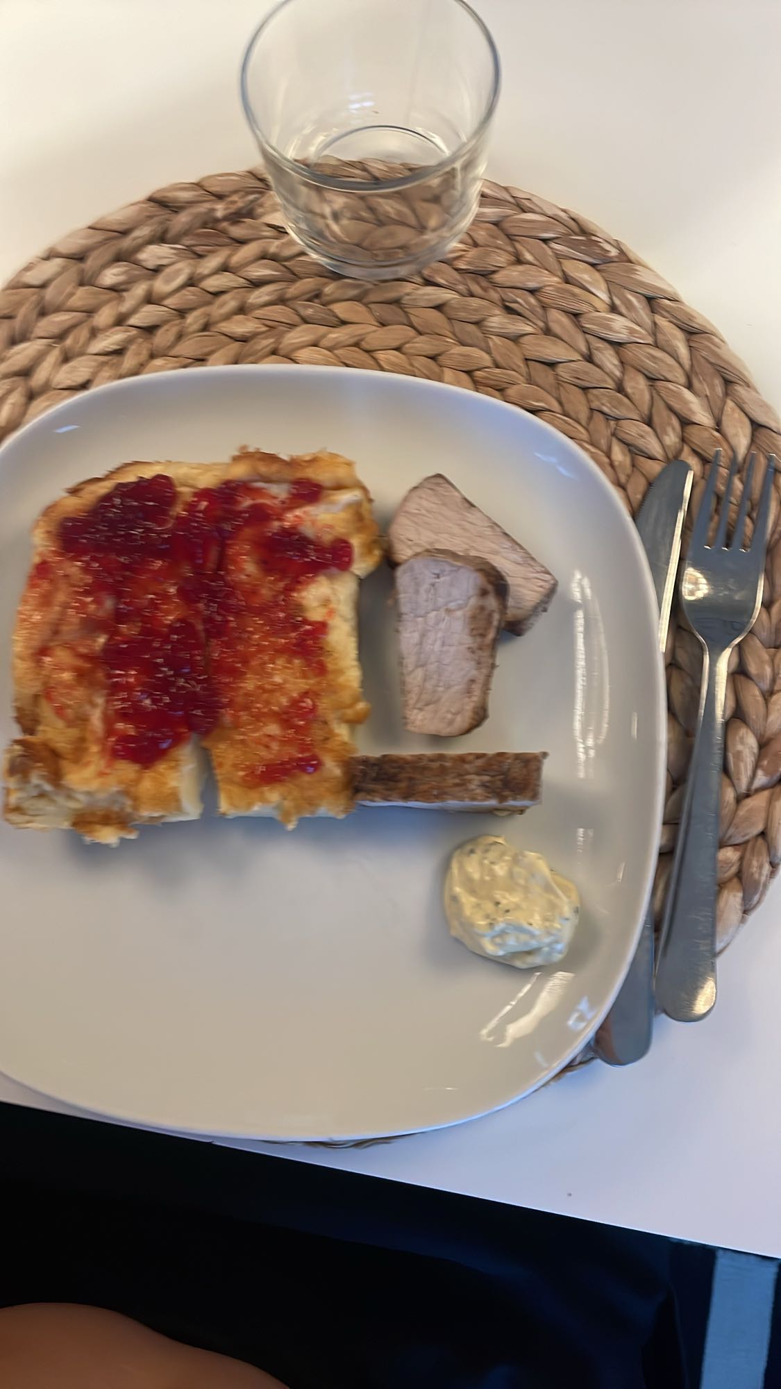 Ugnspannkaka med kött & sylt