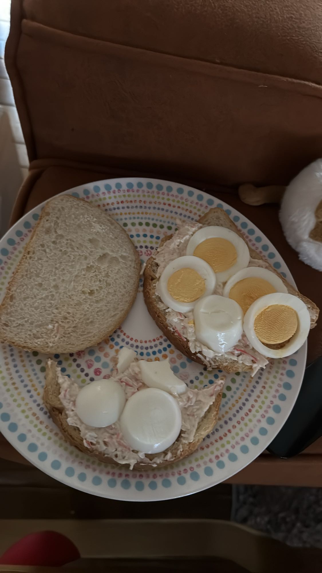 Broodje met ei en salade