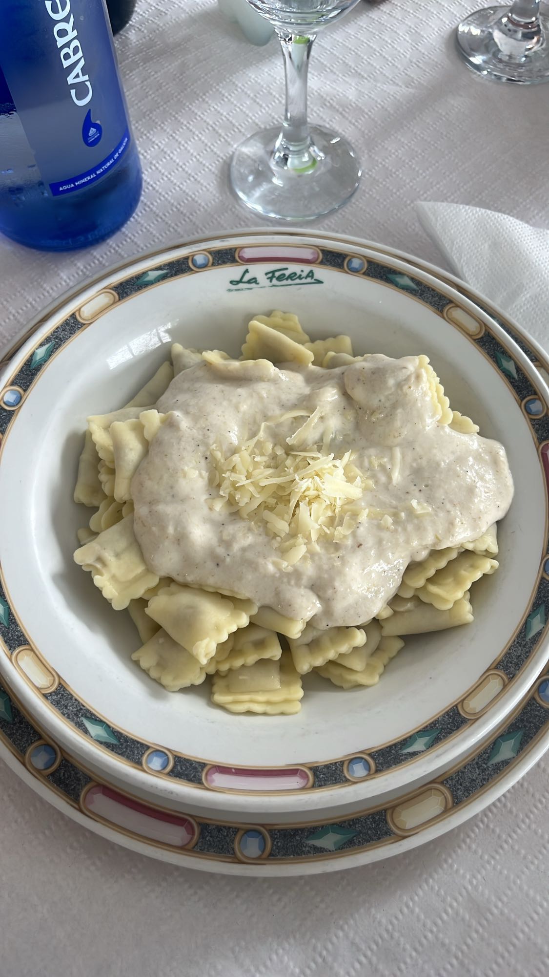 Ravioles con salsa cremosa