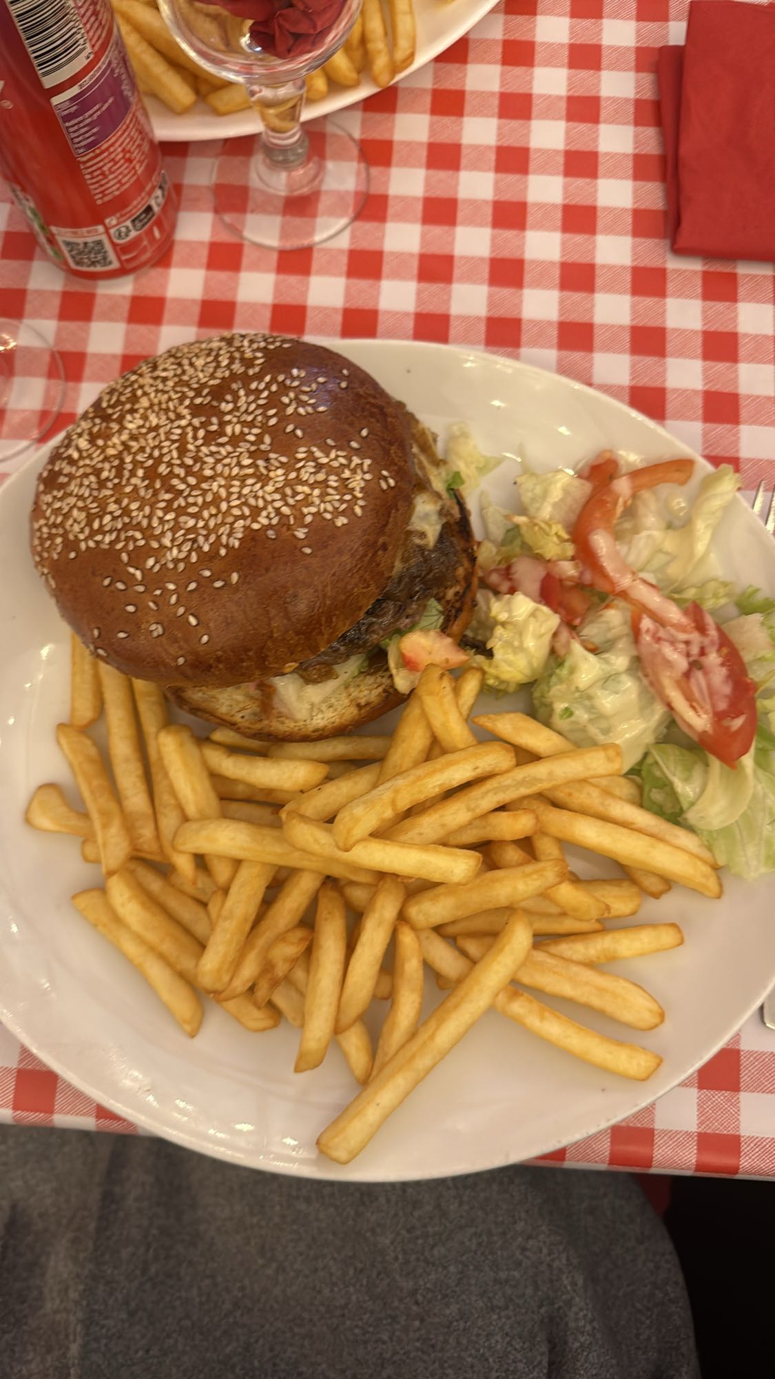 Burger frites salade