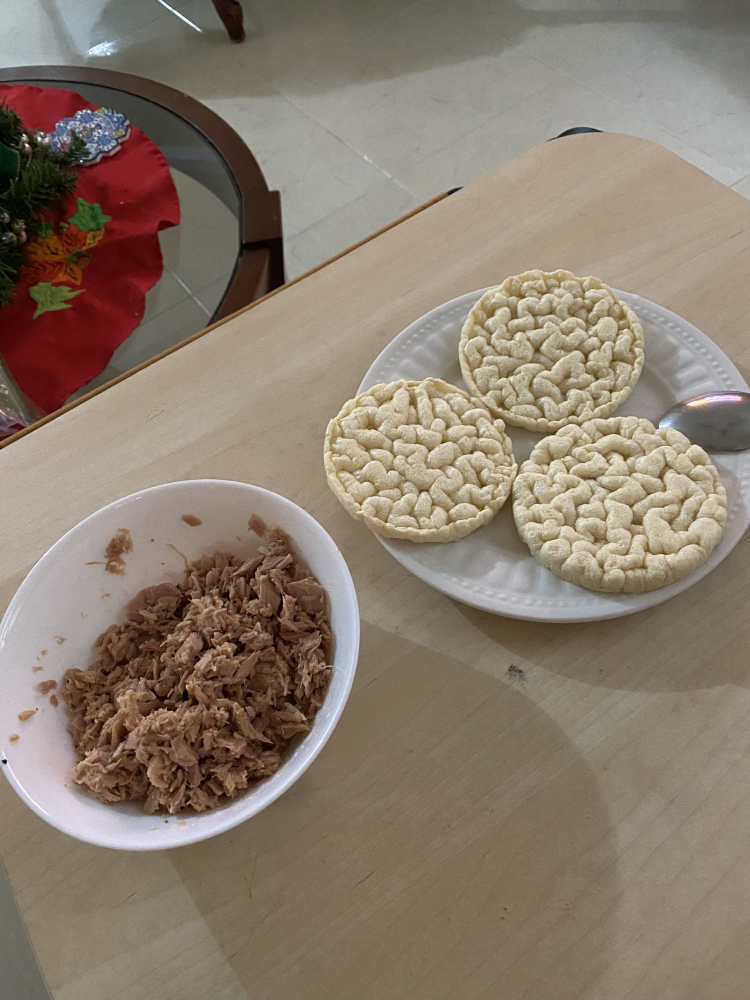 Tortitas de arroz con atún