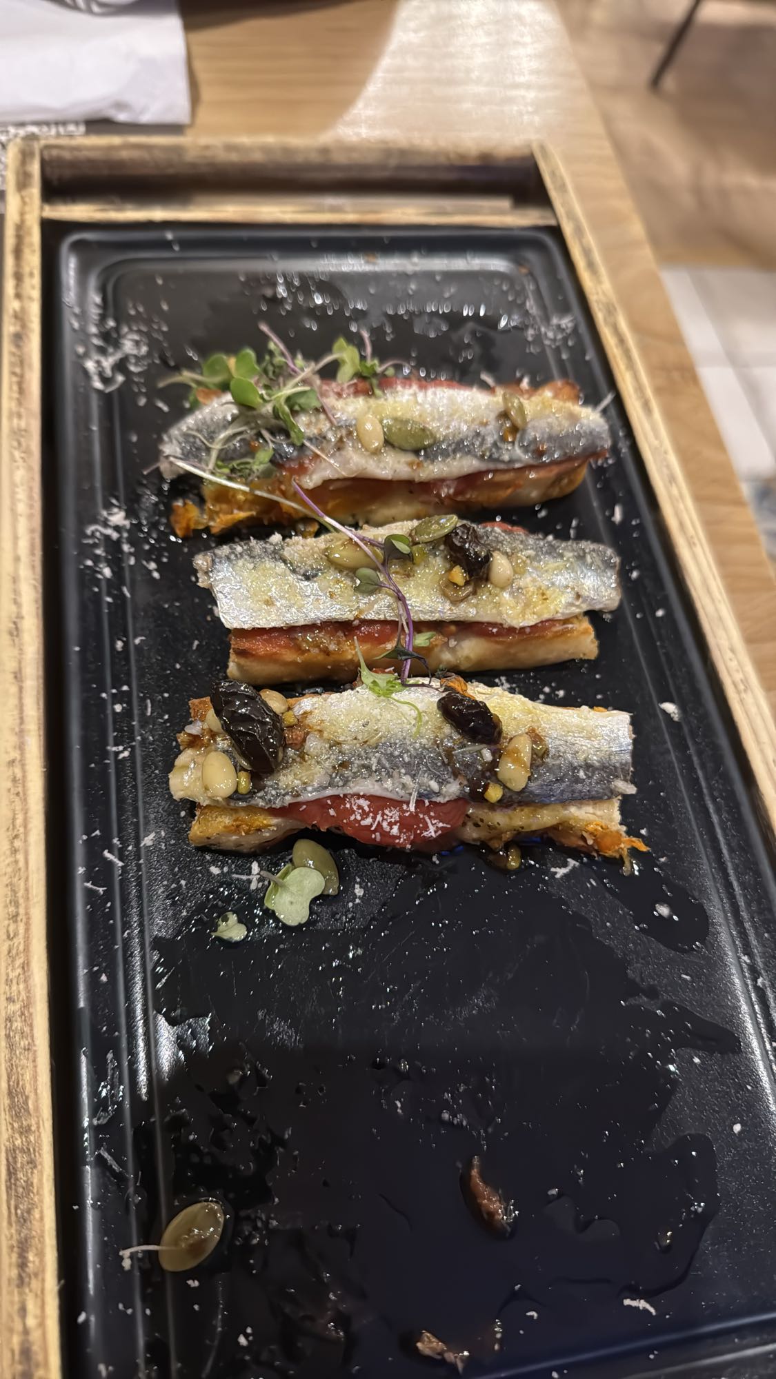 Tosta de sardinas y verduras