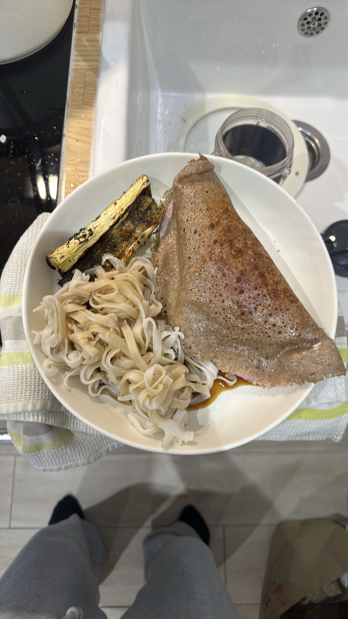 Galette, nouilles et courgette