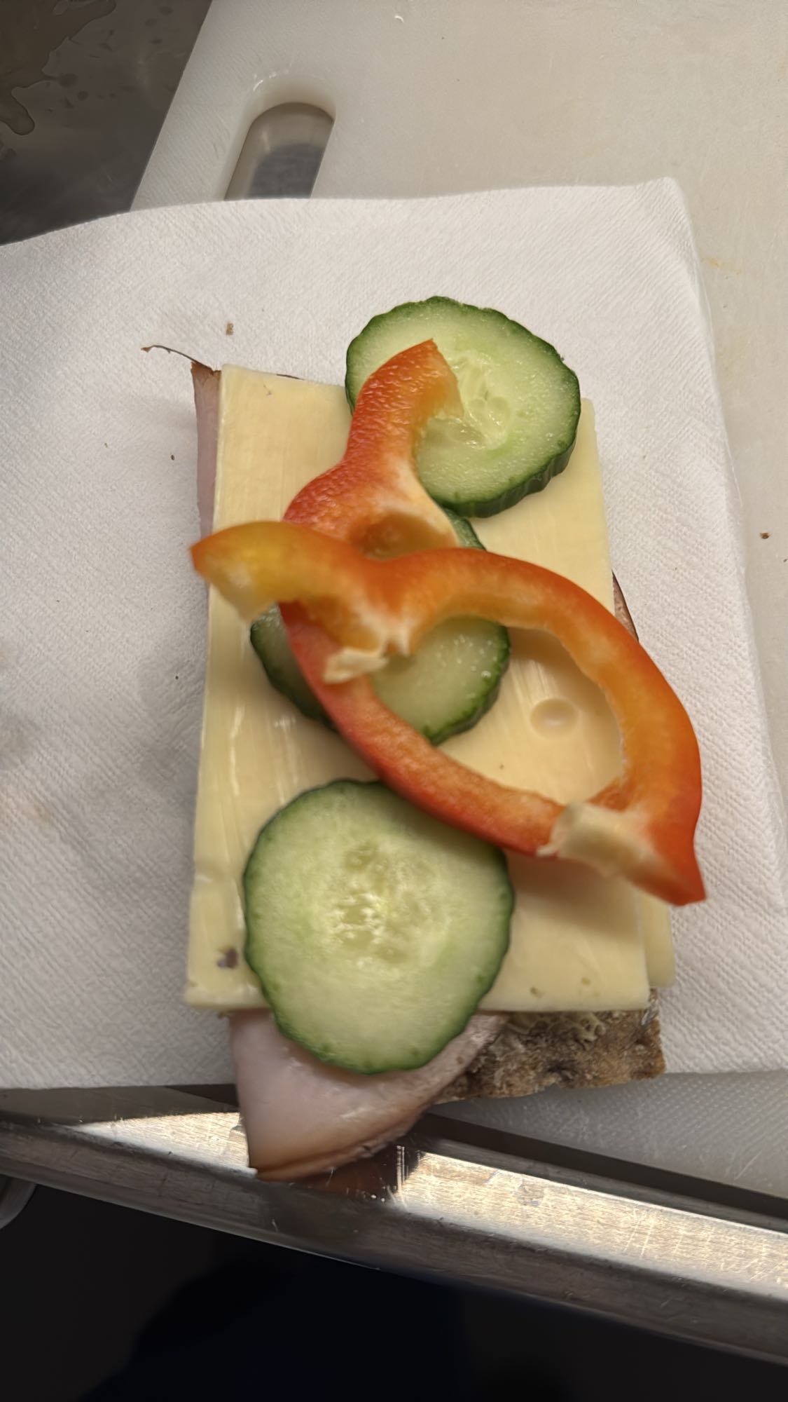 Smörgås med ost & grönsaker