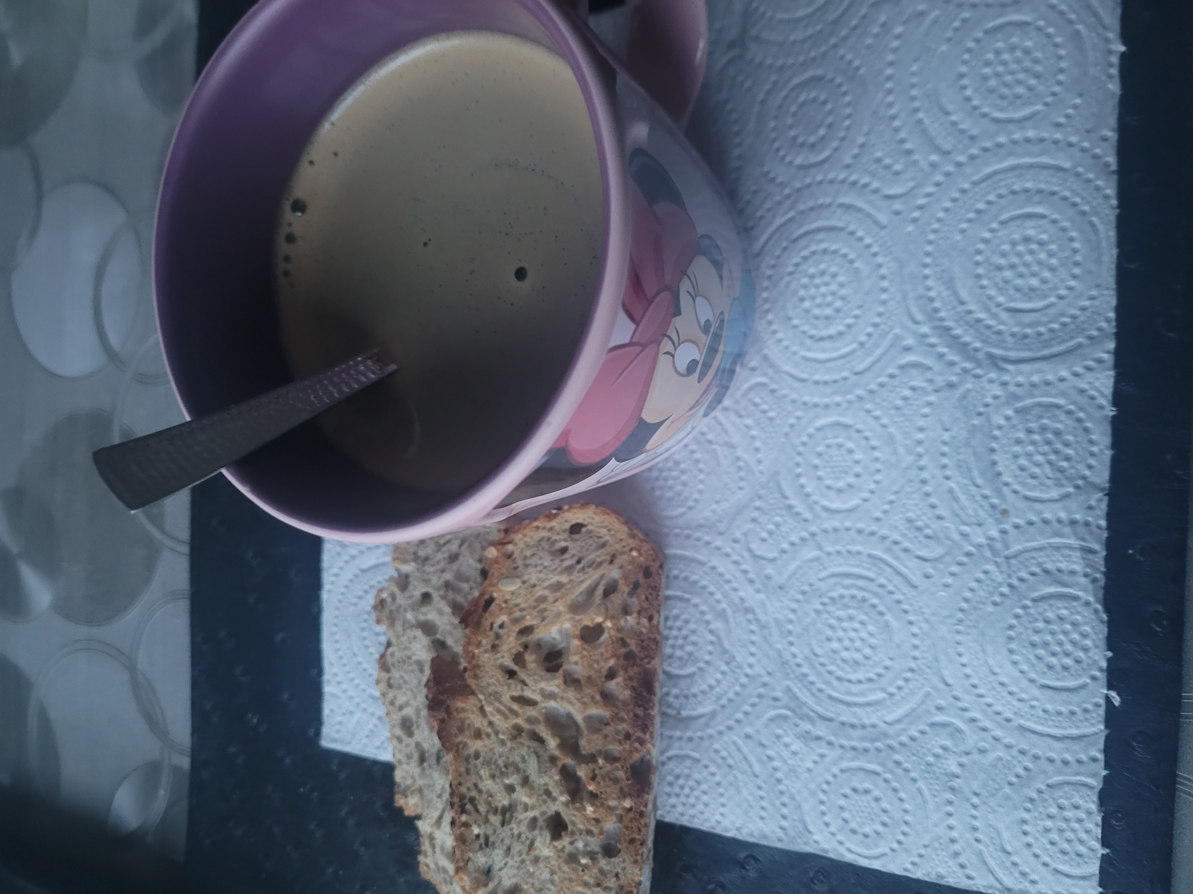 Café et pain complet