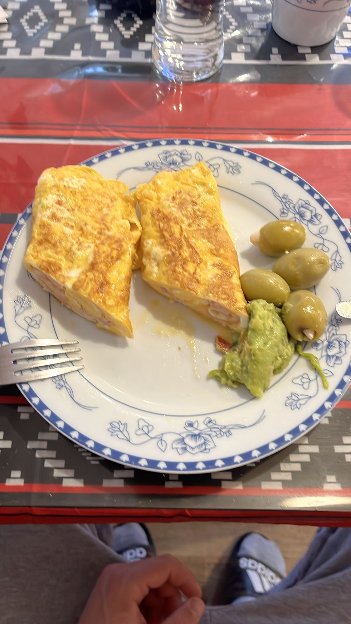 омлет с пълнеж и маслини