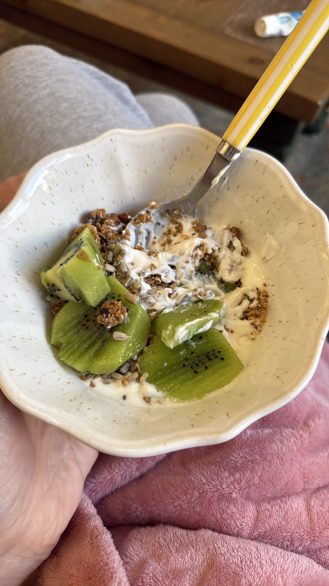 Kiwi Yogurt Bowl