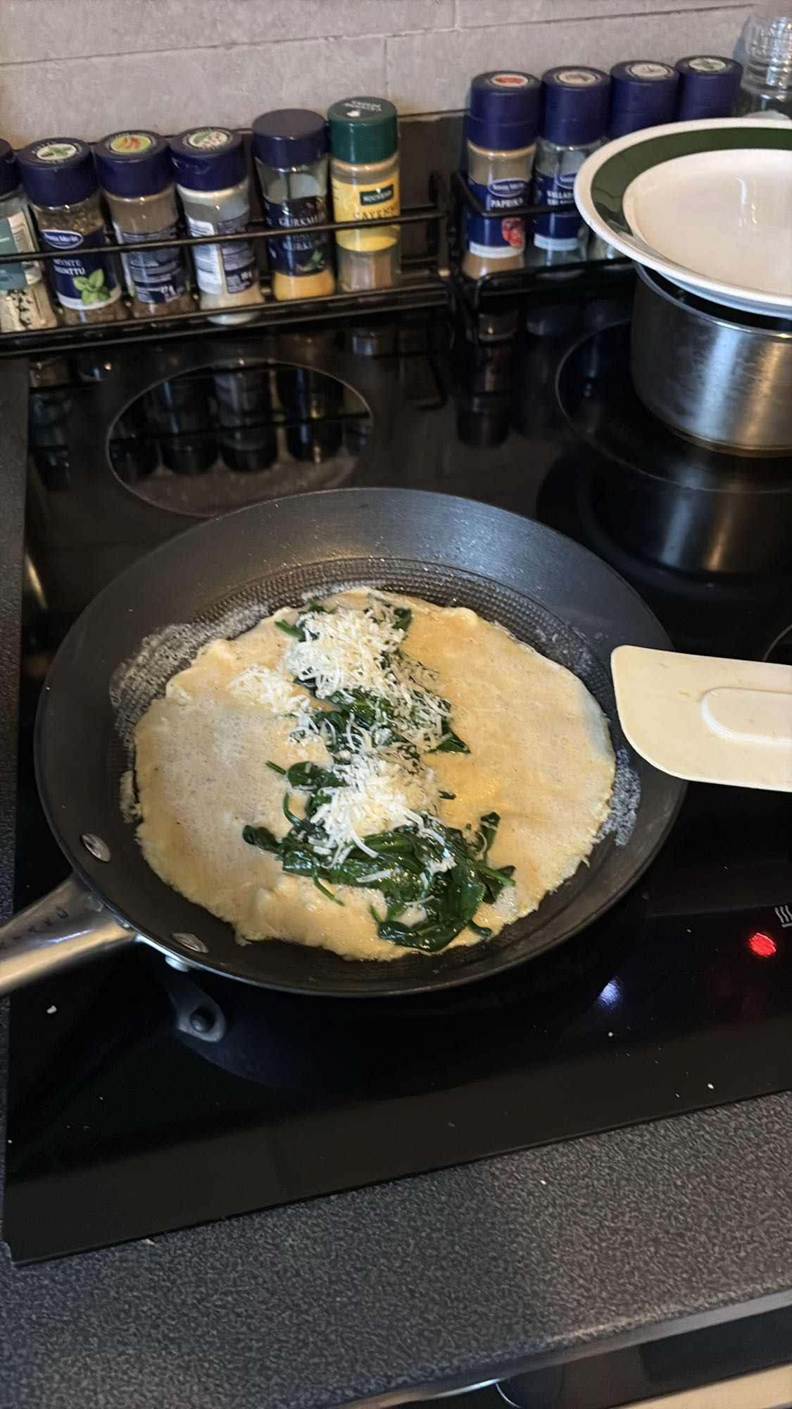 Omelett med spenat och ost