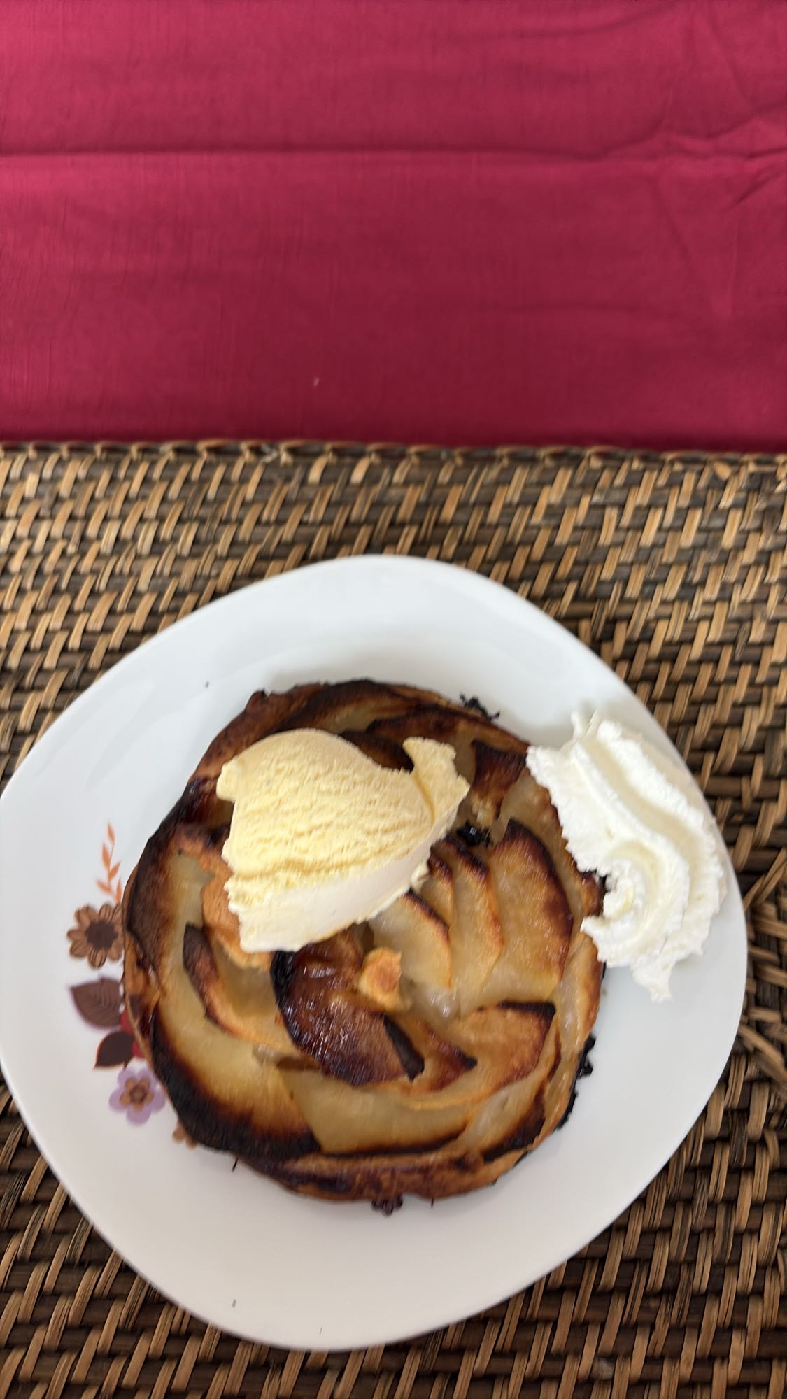 Tarte aux pommes glacée