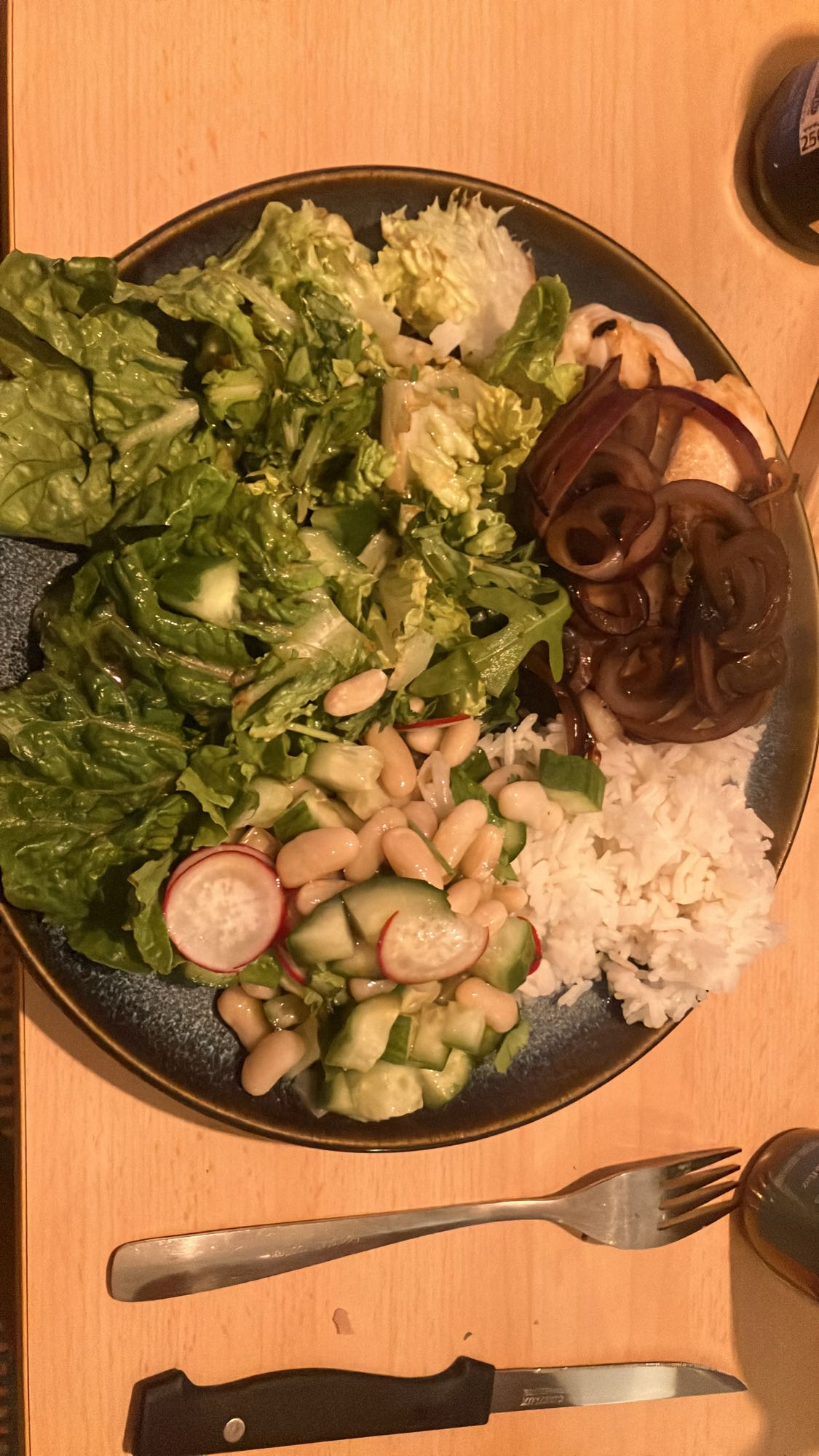 Prato de frango com salada