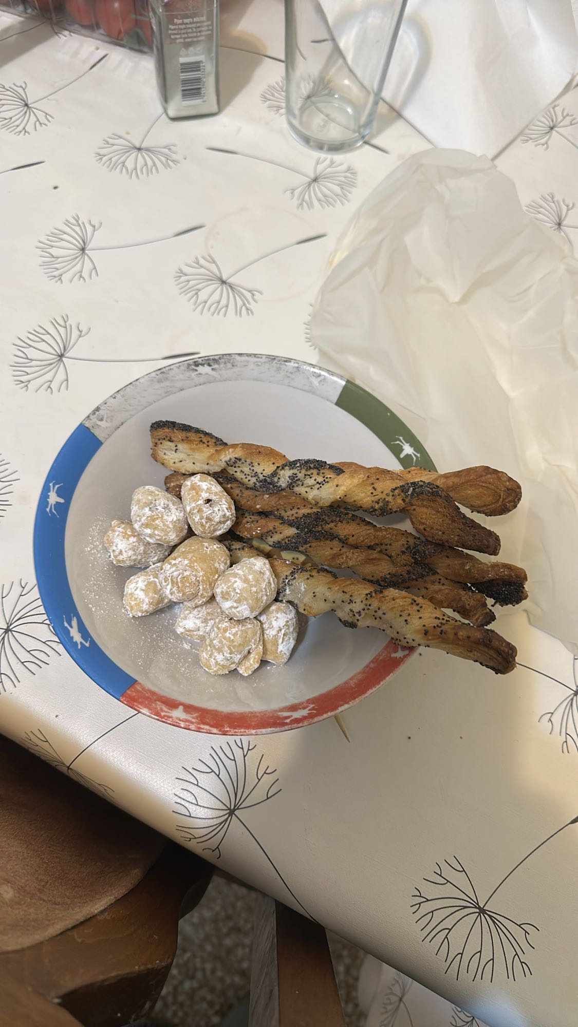 Pastry sticks & sugar cookies