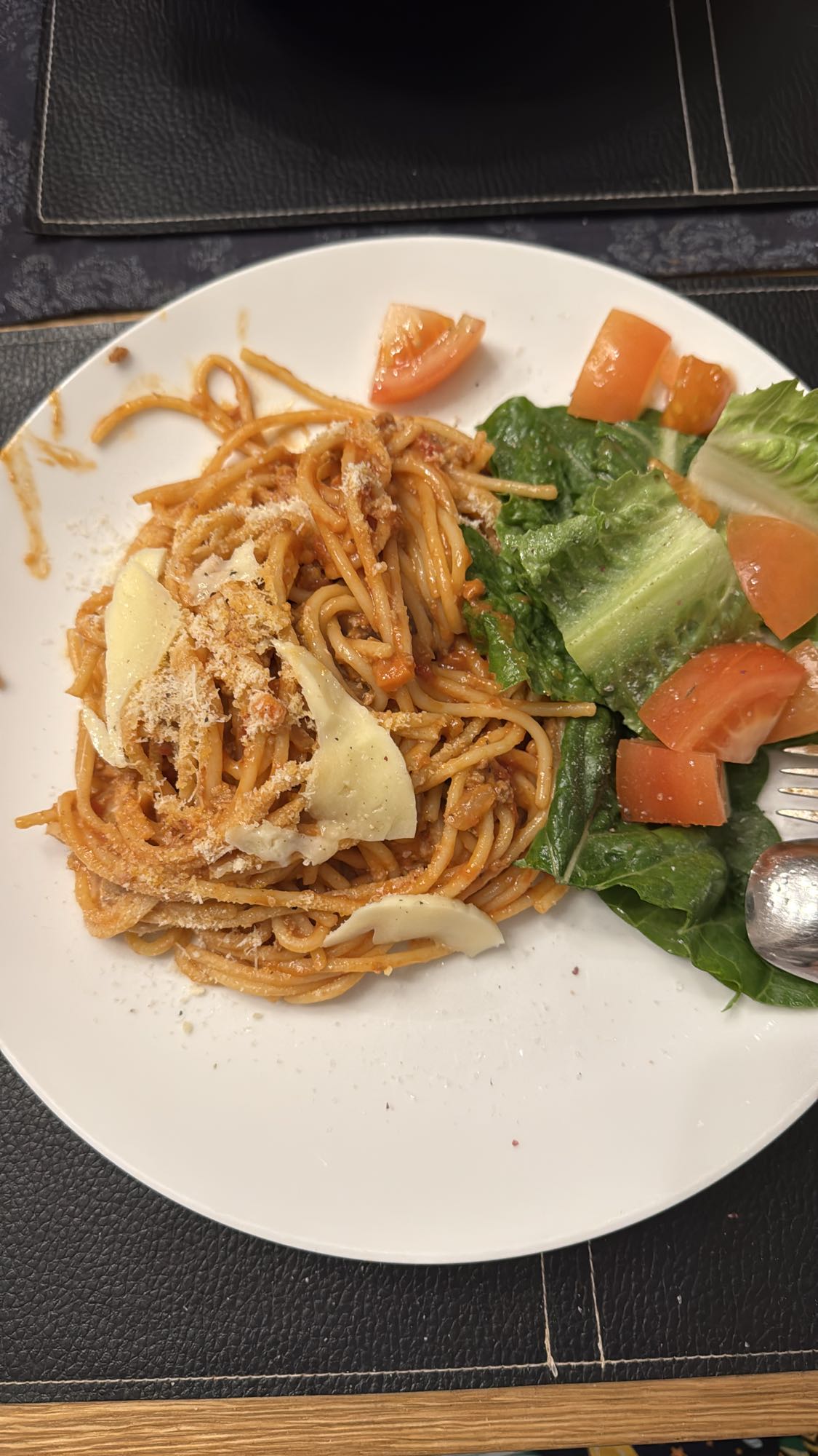Spagetti med sallad
