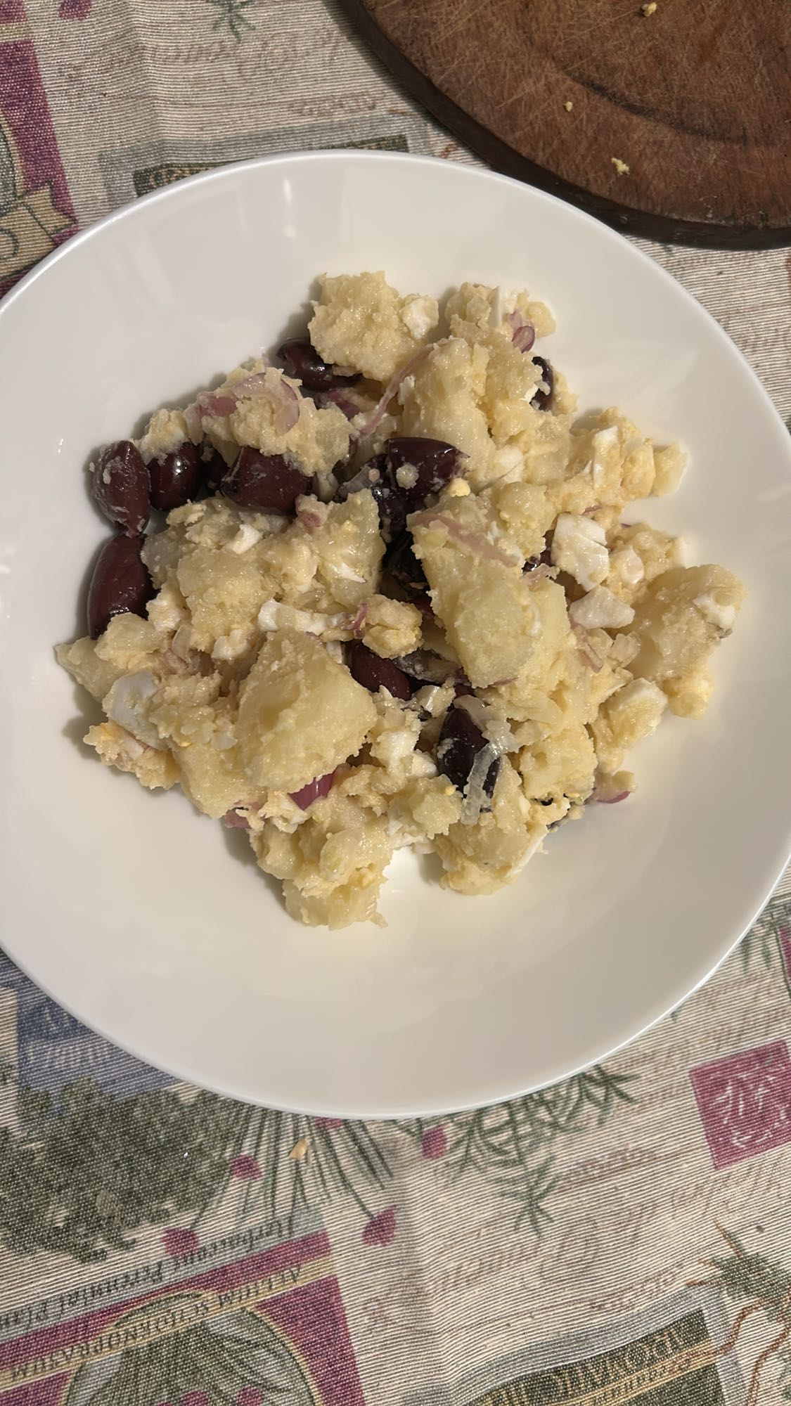 Salată de cartofi cu ou