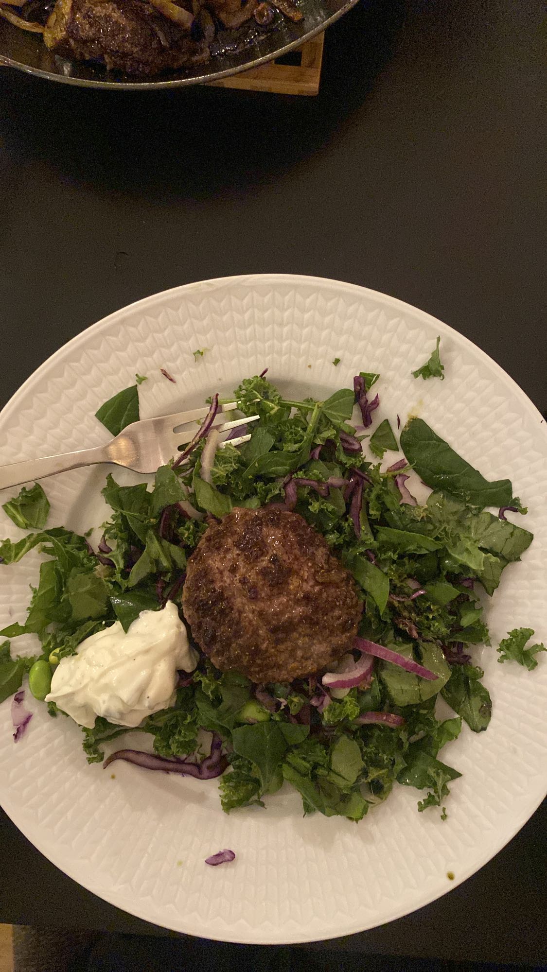 Grönsallad med köttbiff