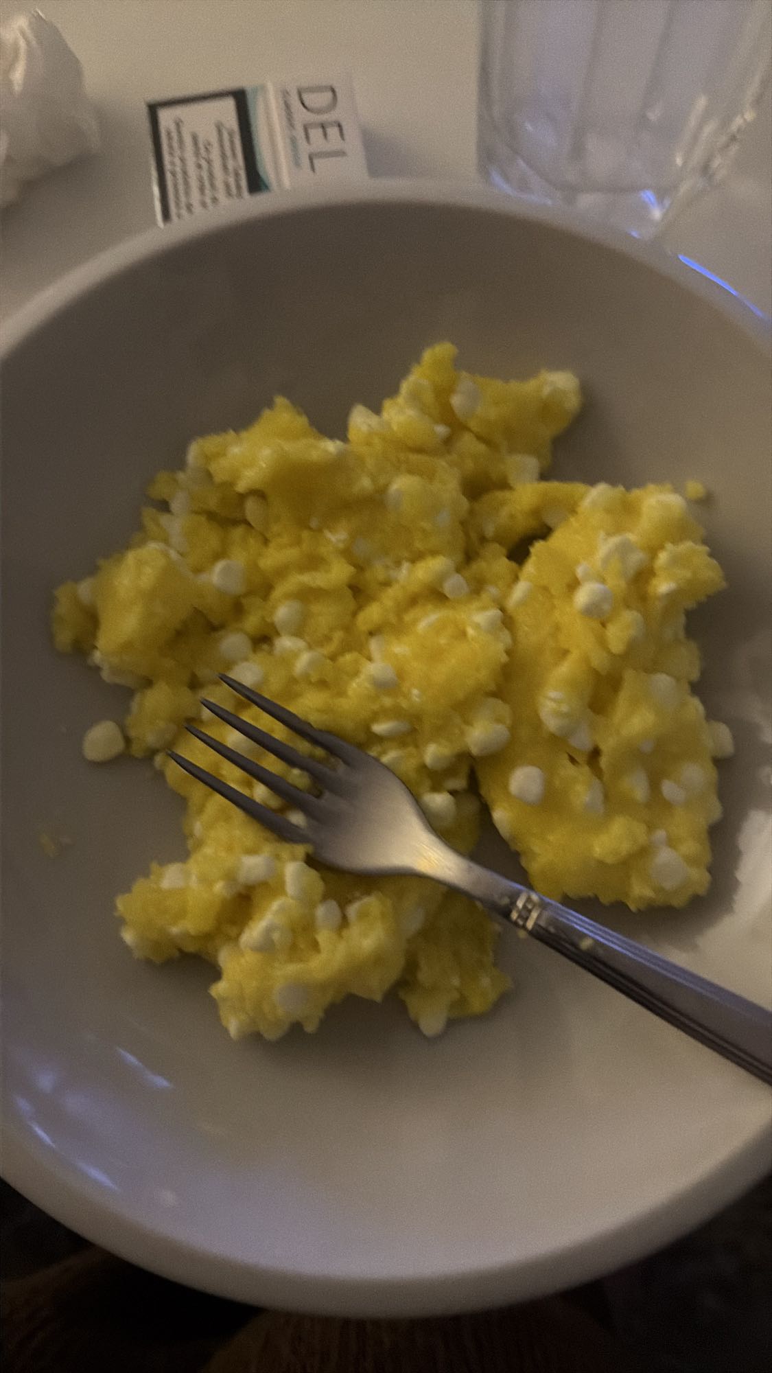 Scrambled eggs with cottage cheese