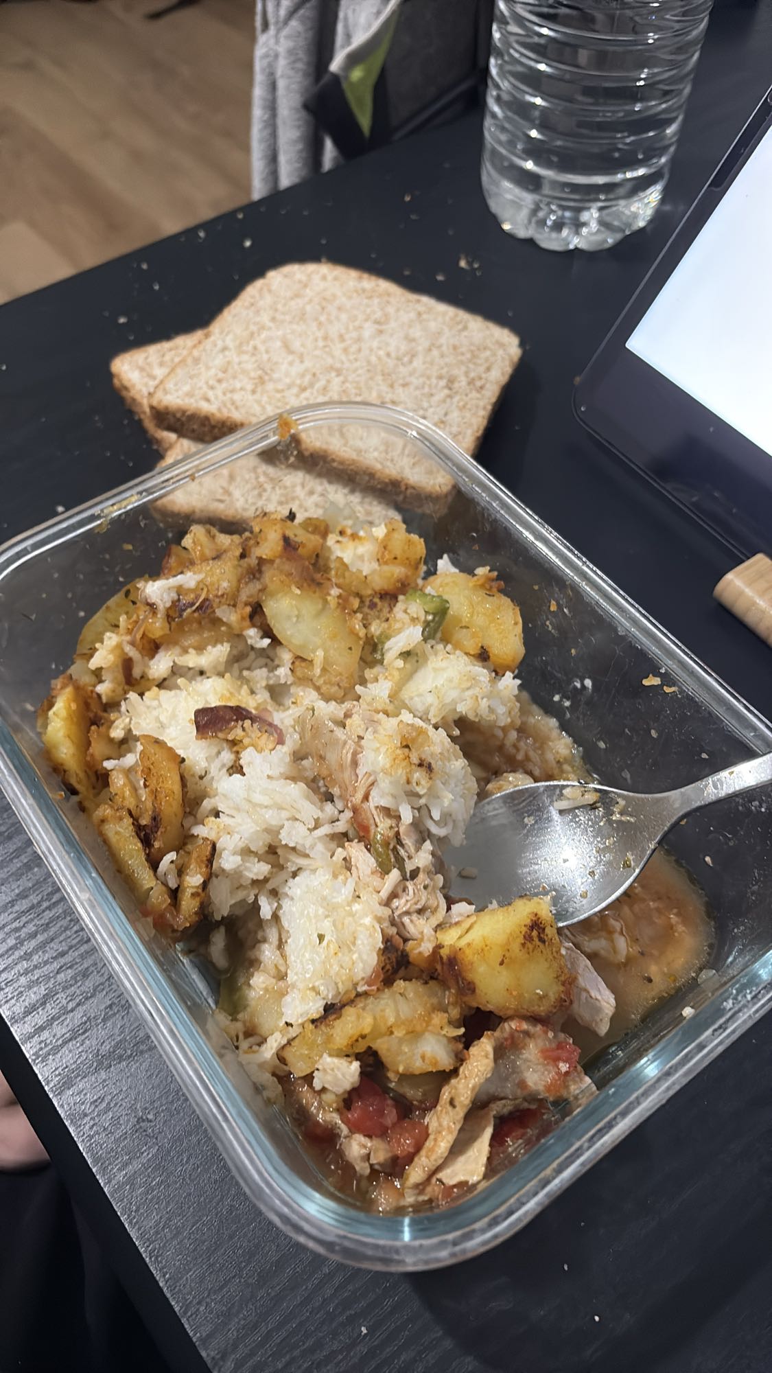 Riz, pommes de terre et pain