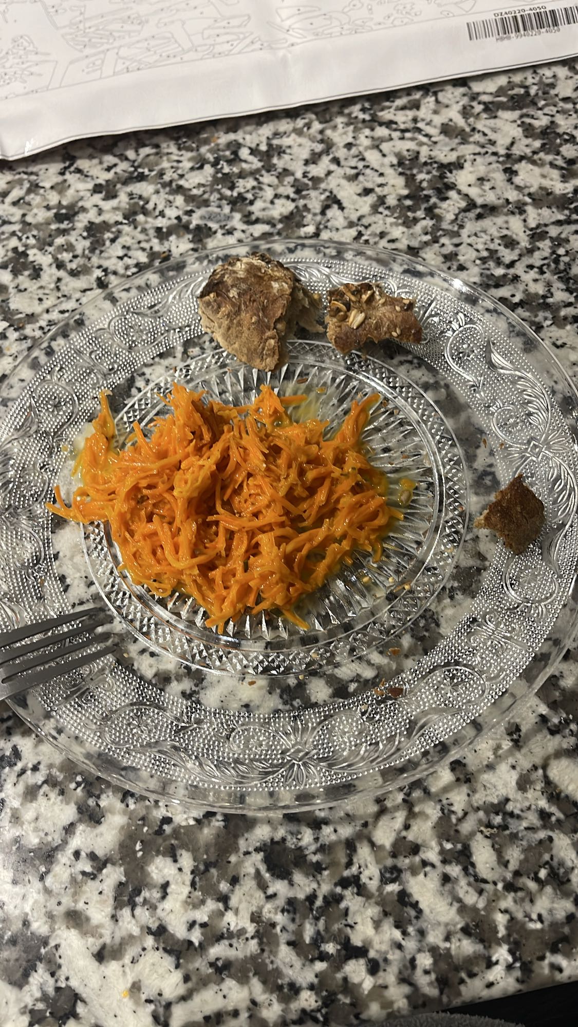 Carottes râpées et pain