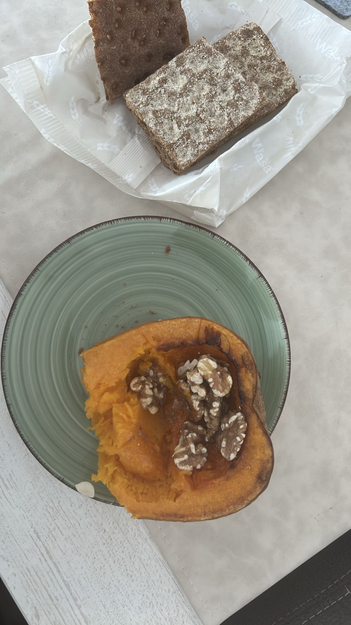 calabaza con nueces y pan