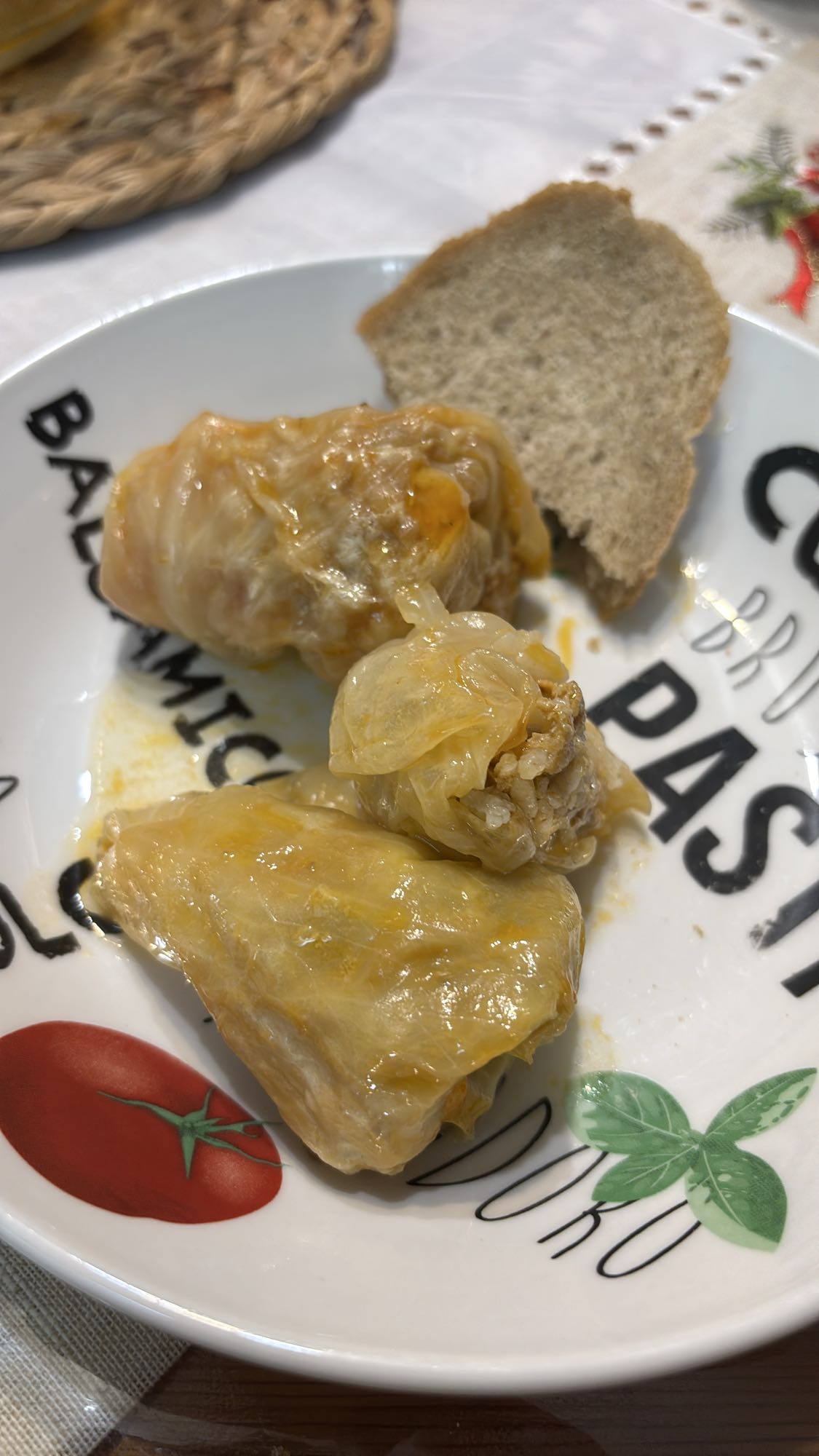 Töltött káposzta kenyérrel