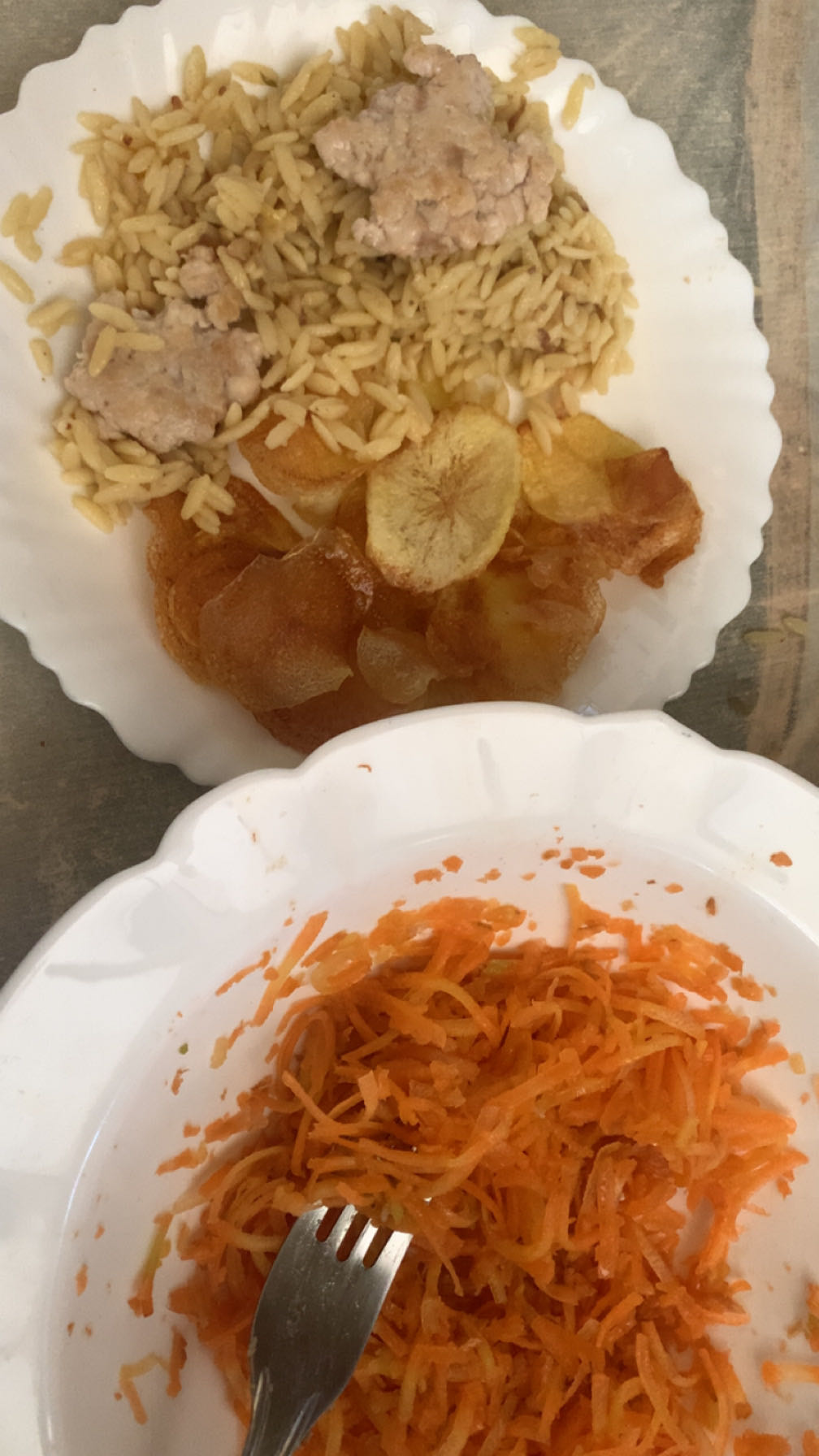 Riz, chips et carottes