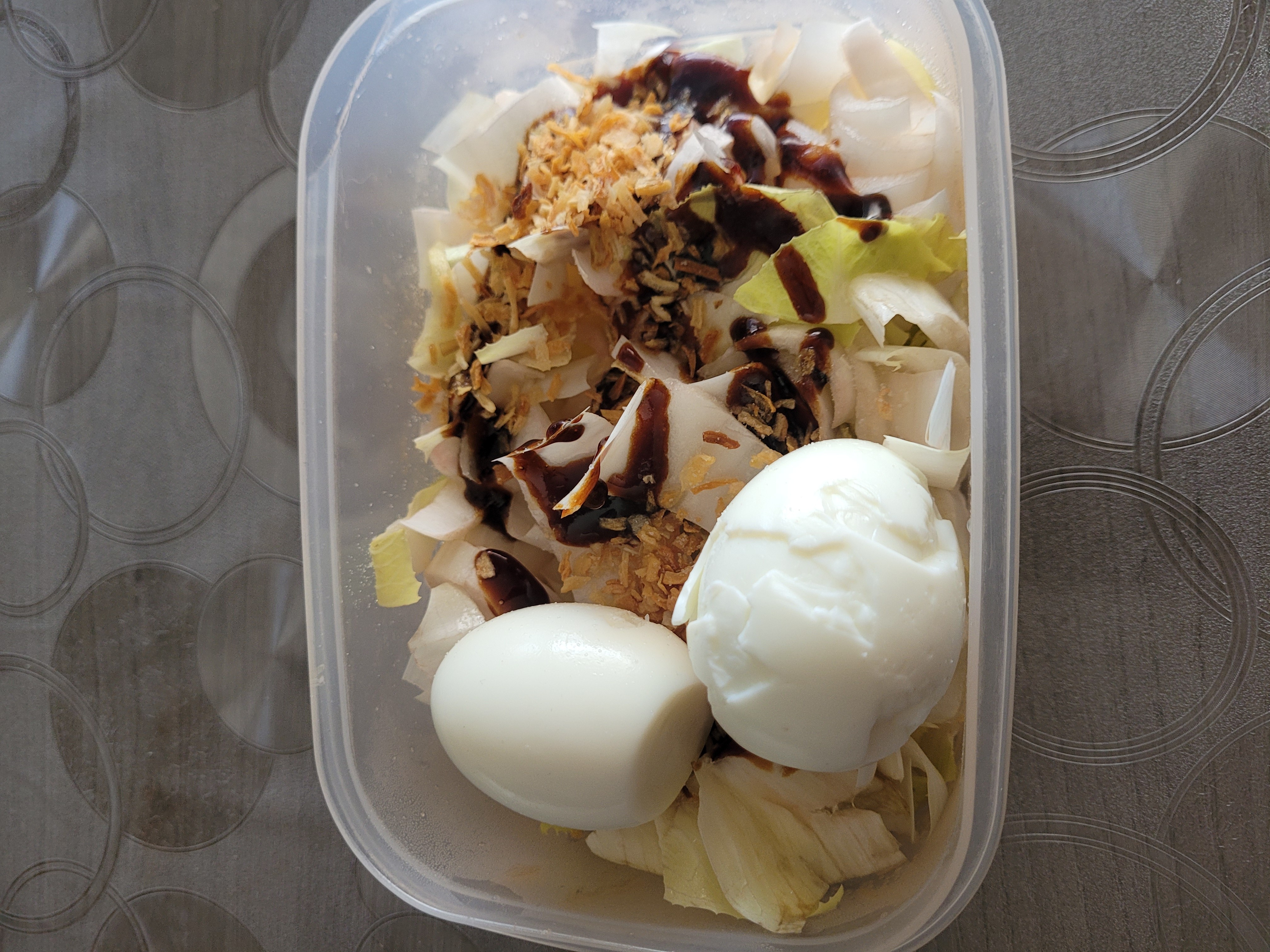 Salade aux œufs durs