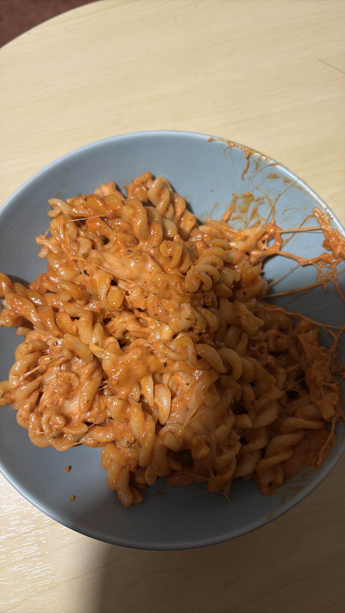 makaron z sosem serowym