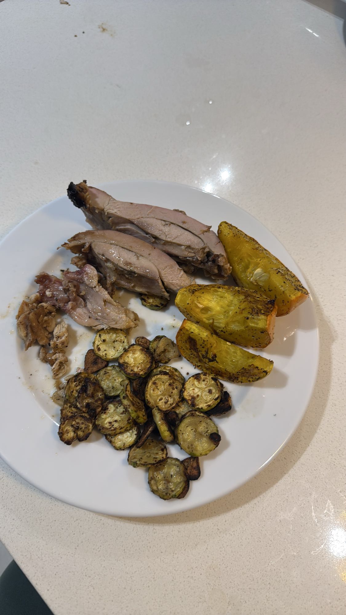 Roast chicken with veggies