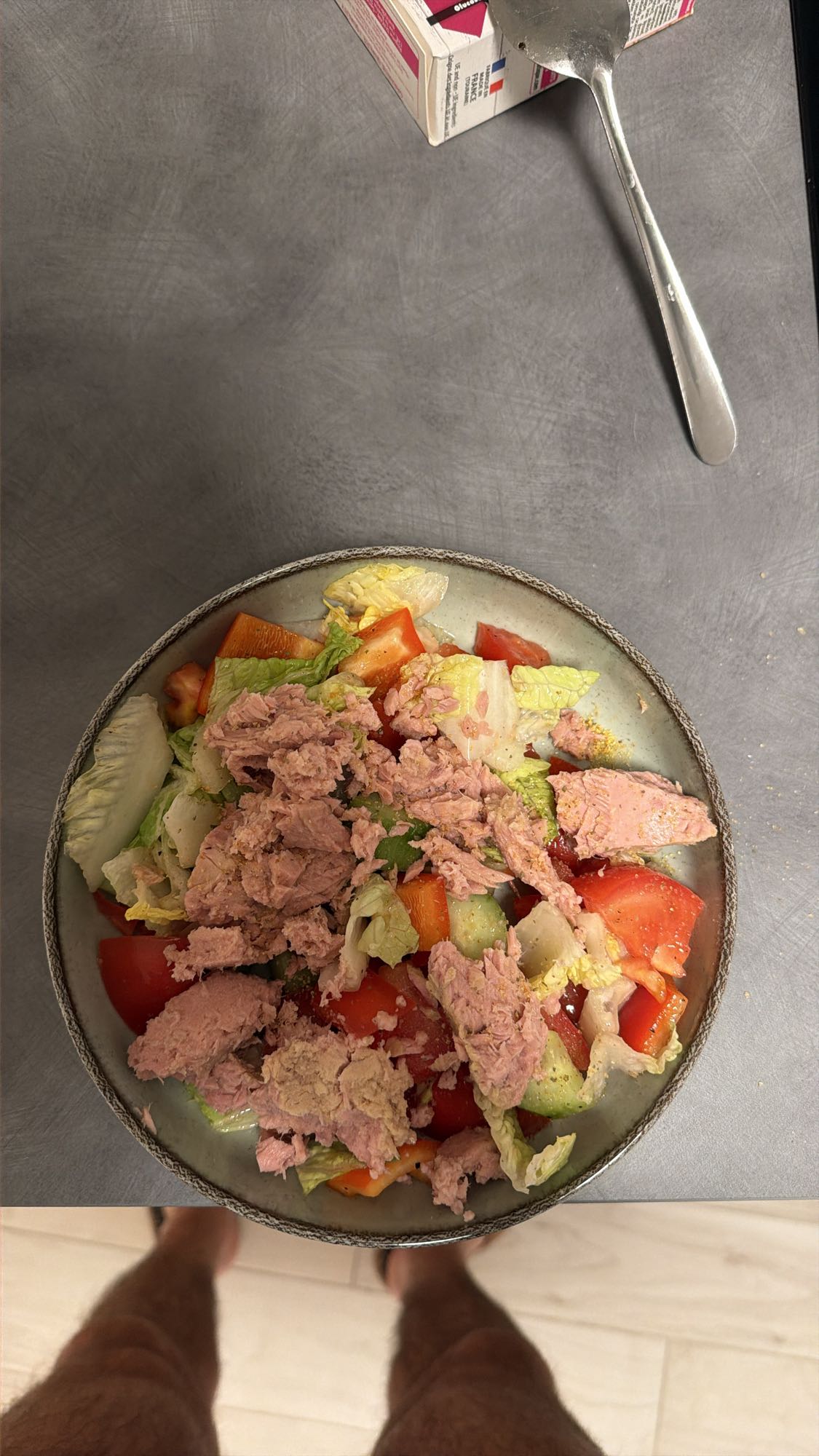 Салат с тунцом