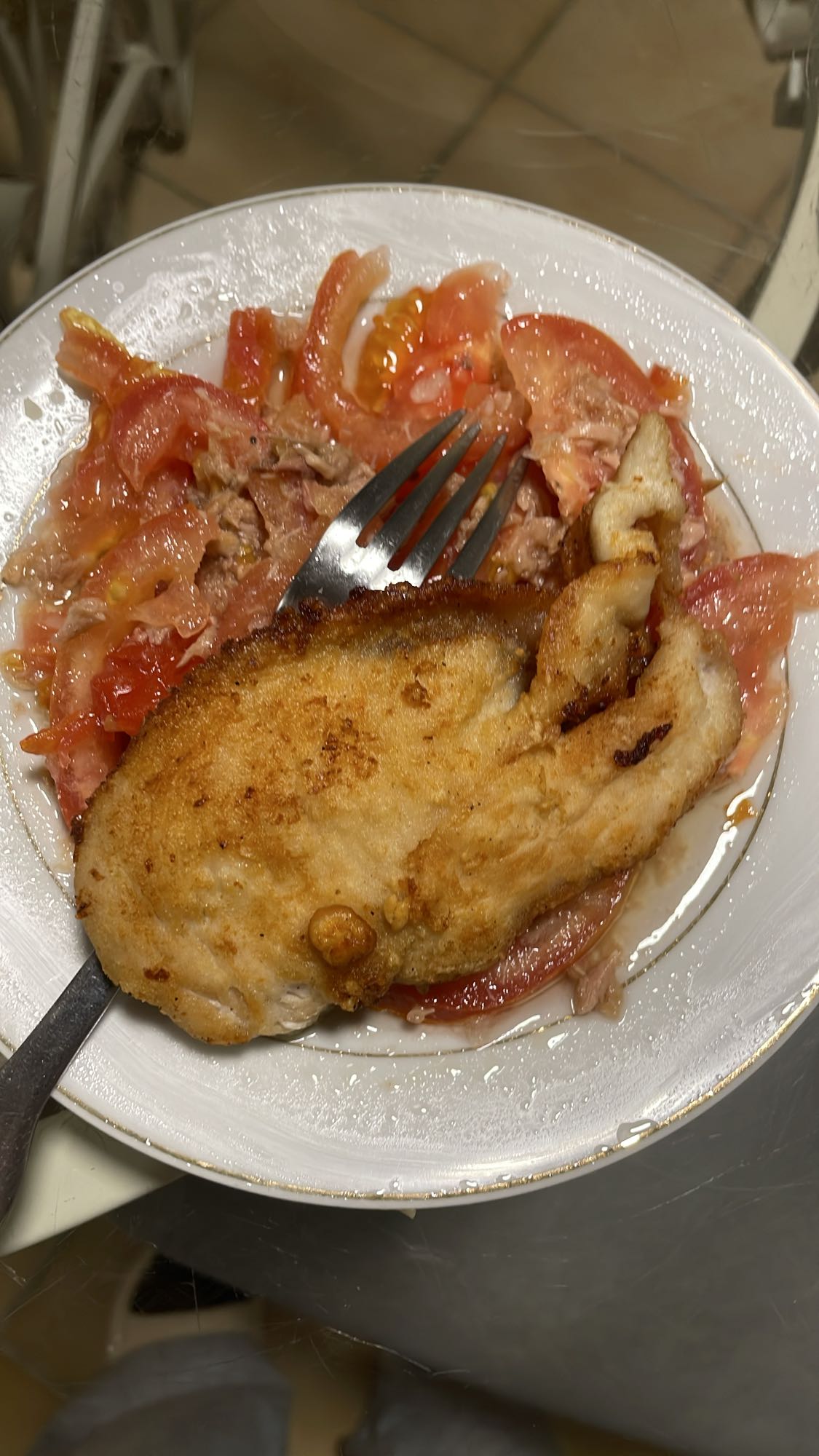 Poulet pané et salade