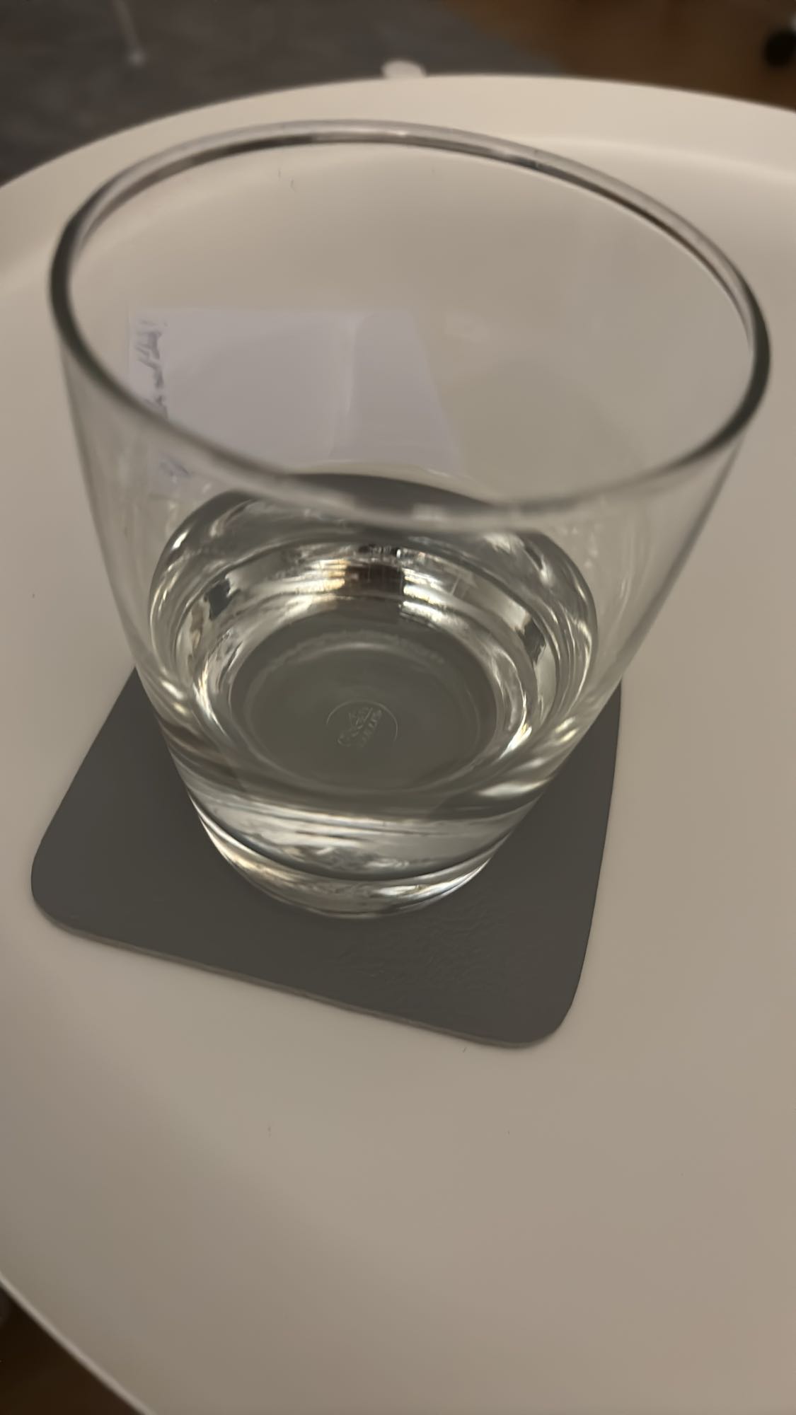 Glas Wasser